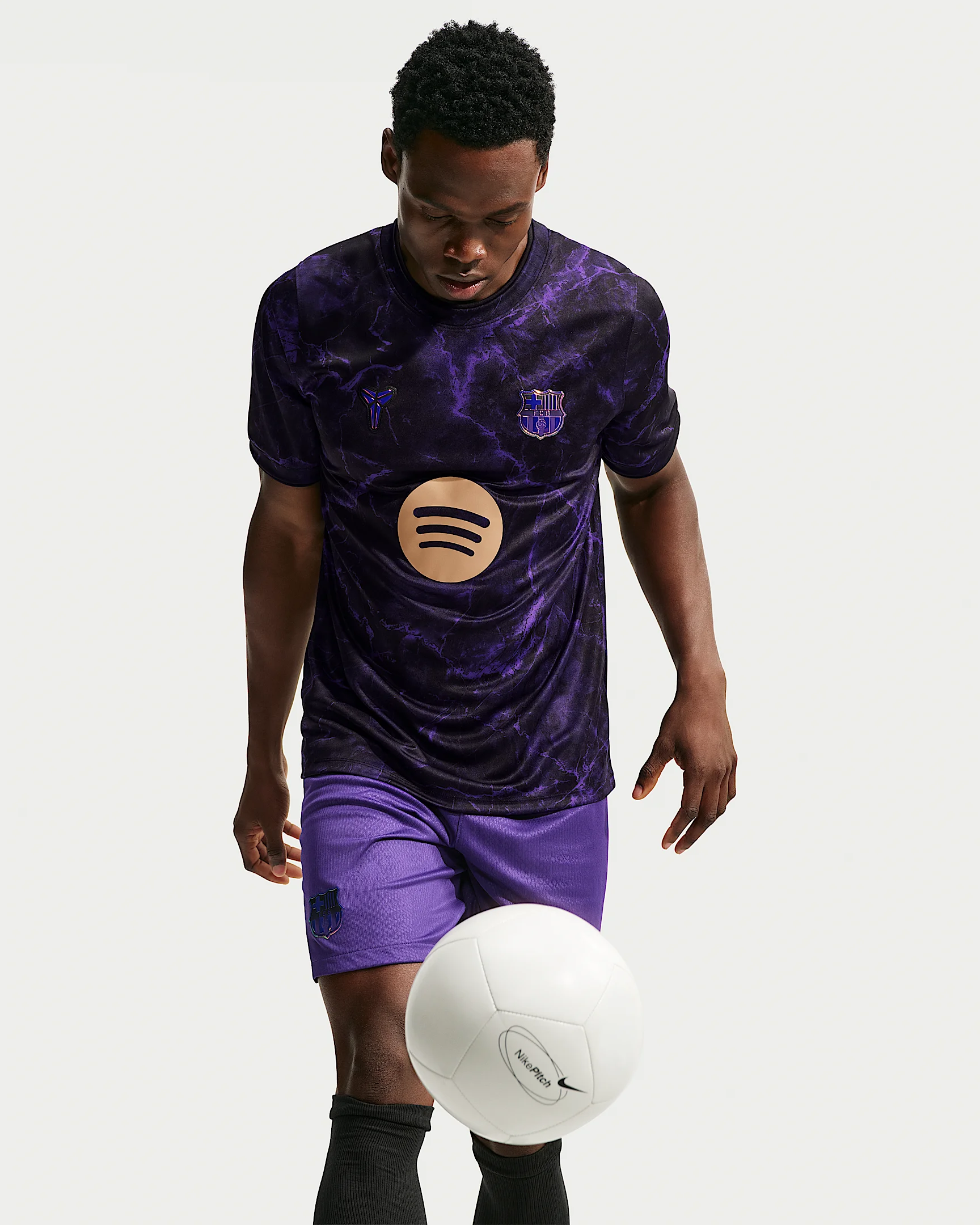 FC Barcelona Away Men's Kobe Dri-FIT Soccer Pre-Match Top - 1