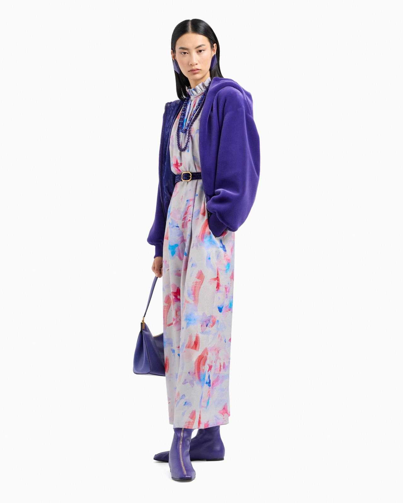 Sleeveless jumpsuit with a belt in satin crêpe with a fancy watercolour-effect print - 4