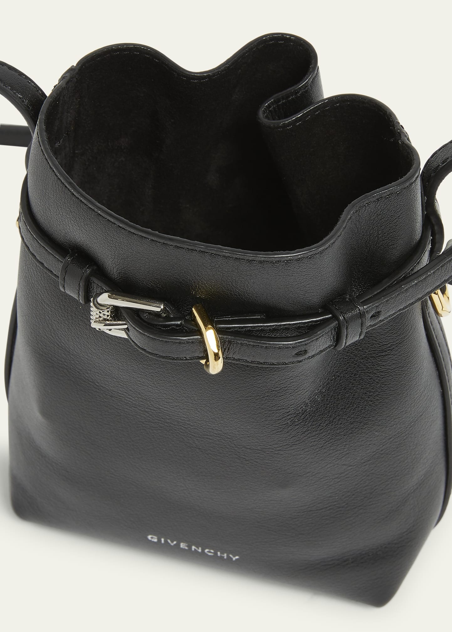 Voyou Phone Pouch Bucket Bag in Shiny Tumbled Leather - 4