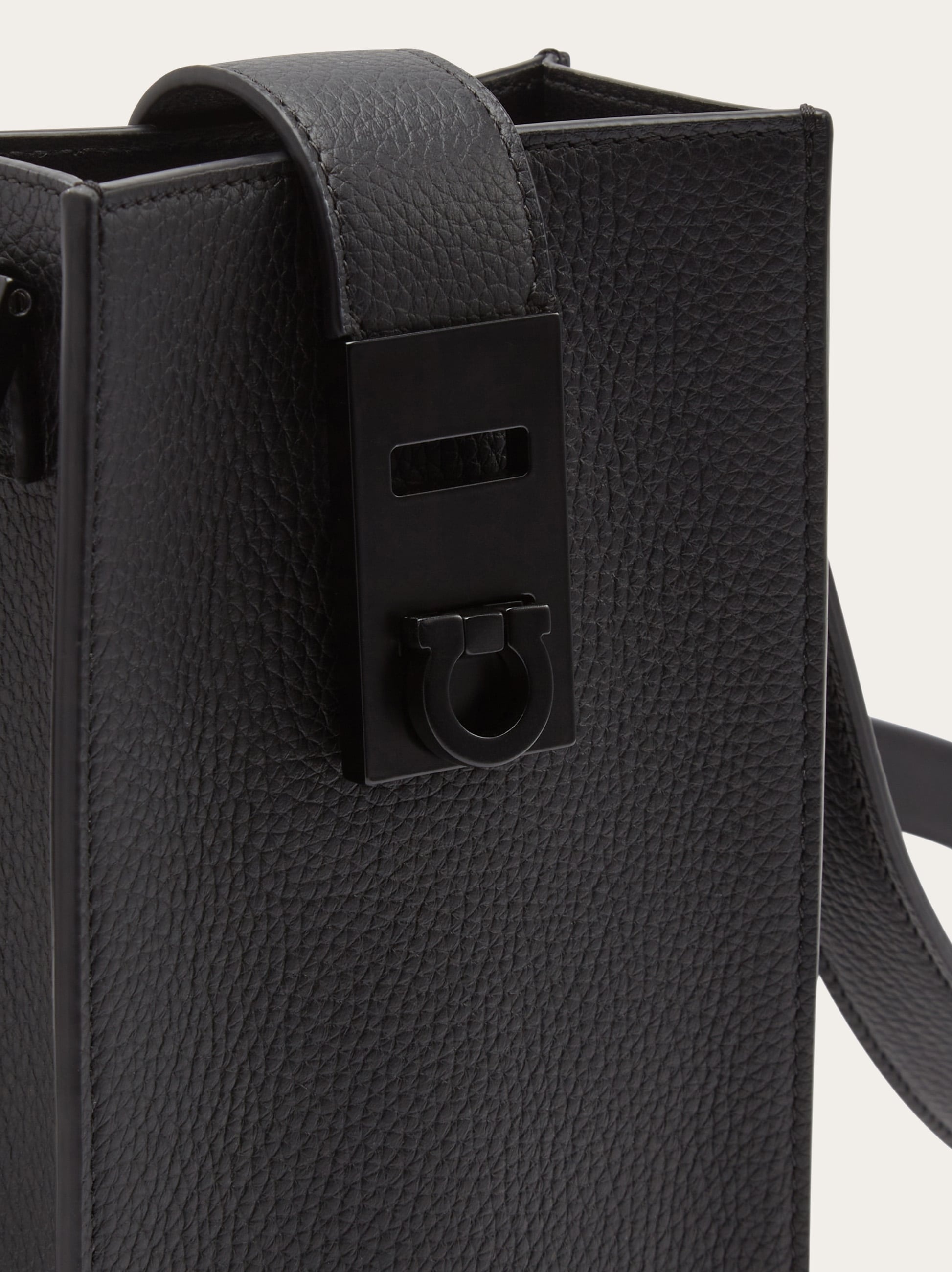 Crossbody pouch - 6