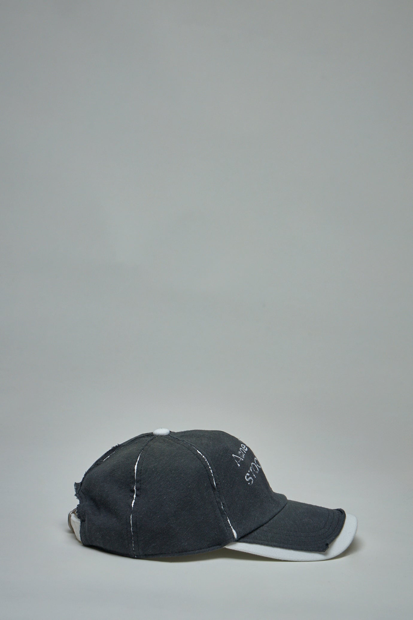 【ACNE STUDIOS】Logo Stamp Ball Cap/追跡+関税+全国送料込み Acne Studios Logo Stamp Cap | labelsfashion | REVERSIBLE