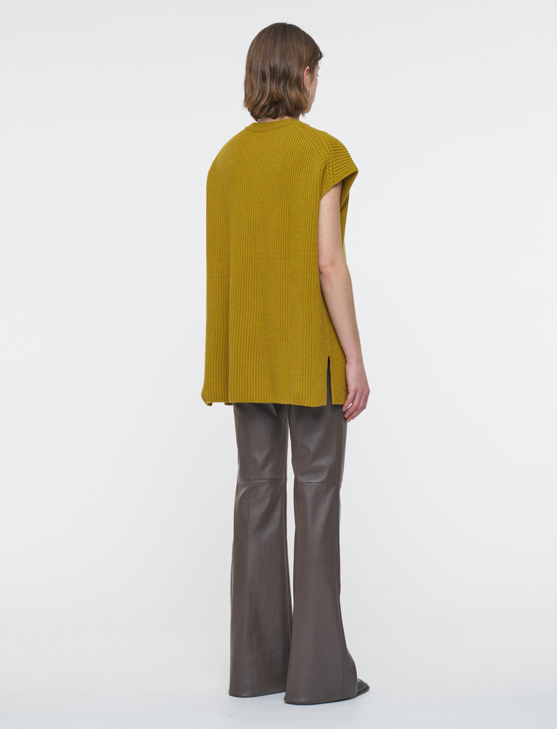 JOSEPH Light Cardigan Stitch Vest outlook