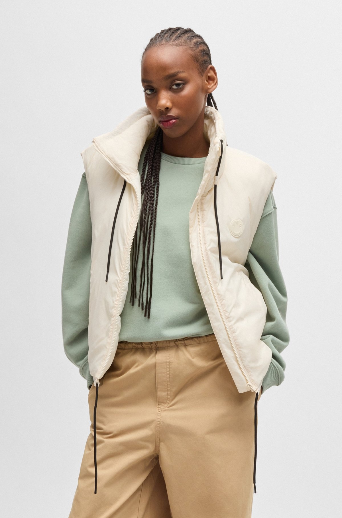 WATER-REPELLENT GILET WITH HAPPY HUGO PATCH - 2