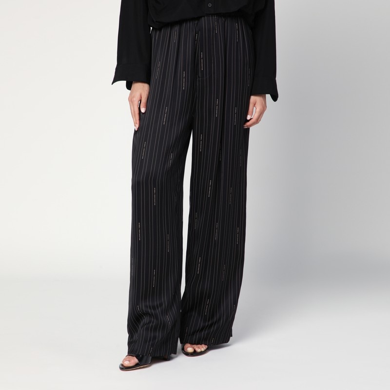パンツ BALENCIAGA SOFT PINSTRIPED BLACK PANTS WITH LOGO BALENCIAGA Soft pinstriped black pants with logo | REVERSIBLE