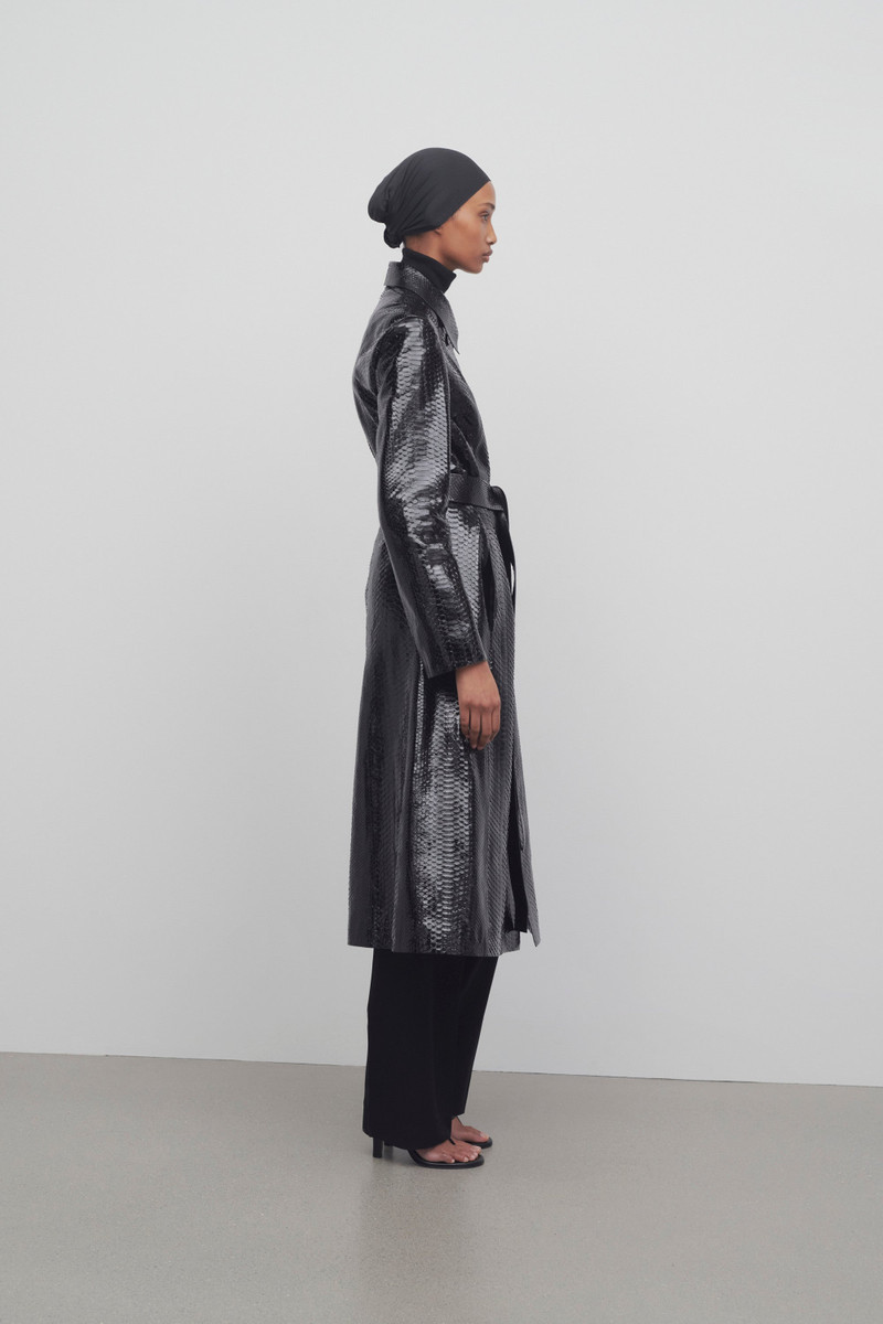 Traviesa Coat in Python 4