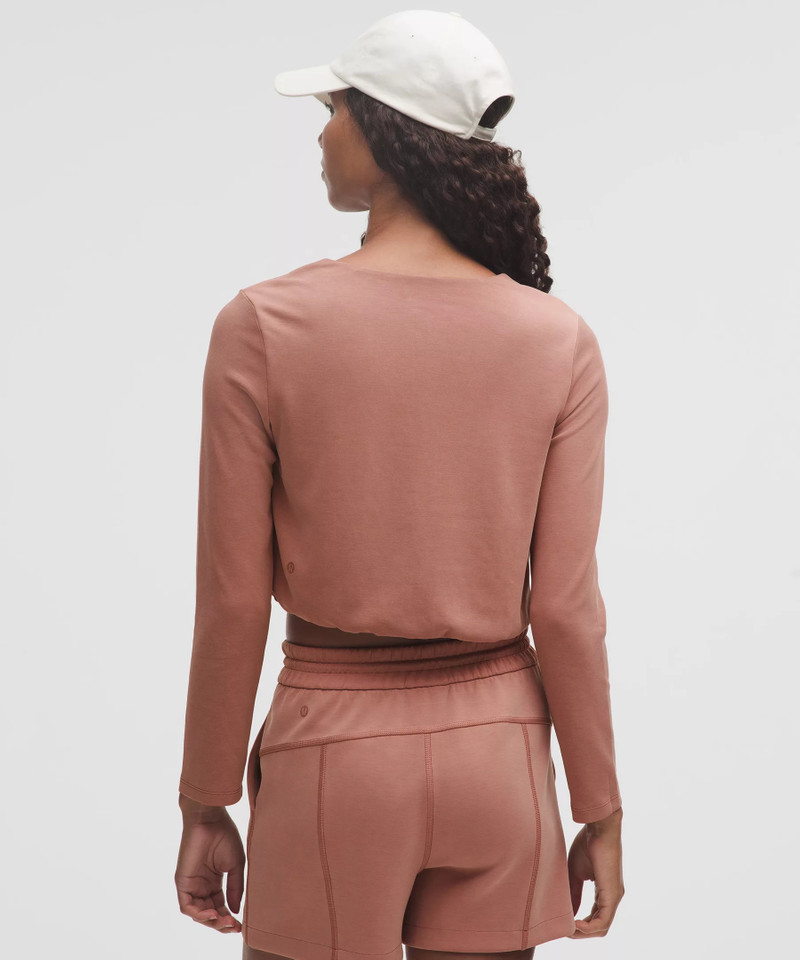 Lightweight Softstreme Wrap-Front Top 3