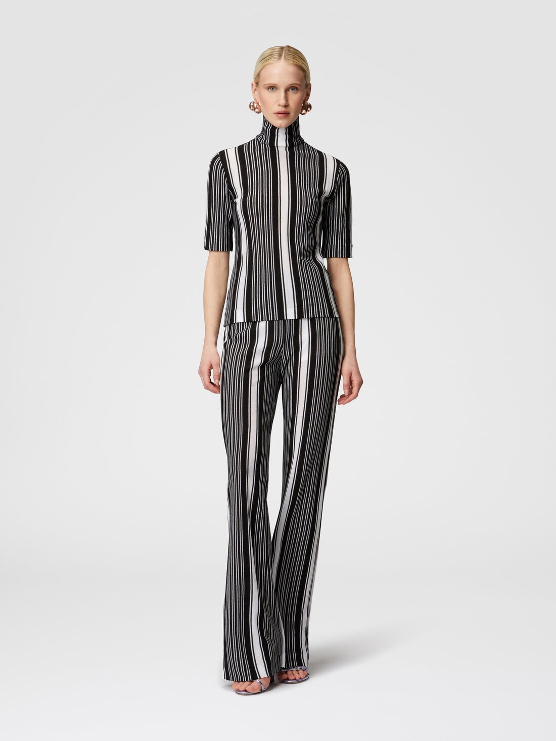 Short-sleeved turtleneck in striped cotton and viscose - 2