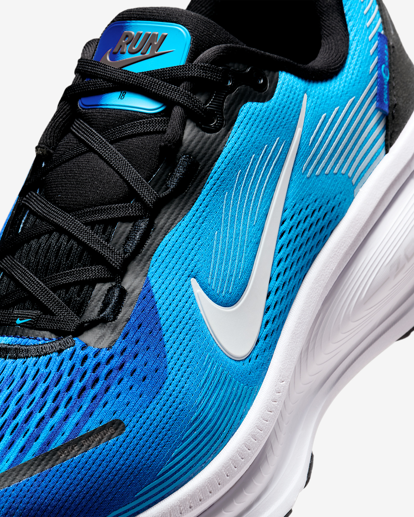 Nike Vomero 18 Men's Road Running Shoes - 7