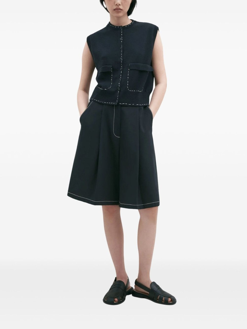 CORDERA stitched vest outlook