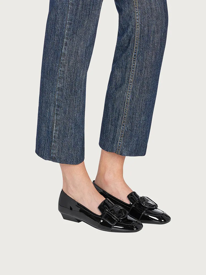 FERRAGAMO GANCINI 모카틴 outlook