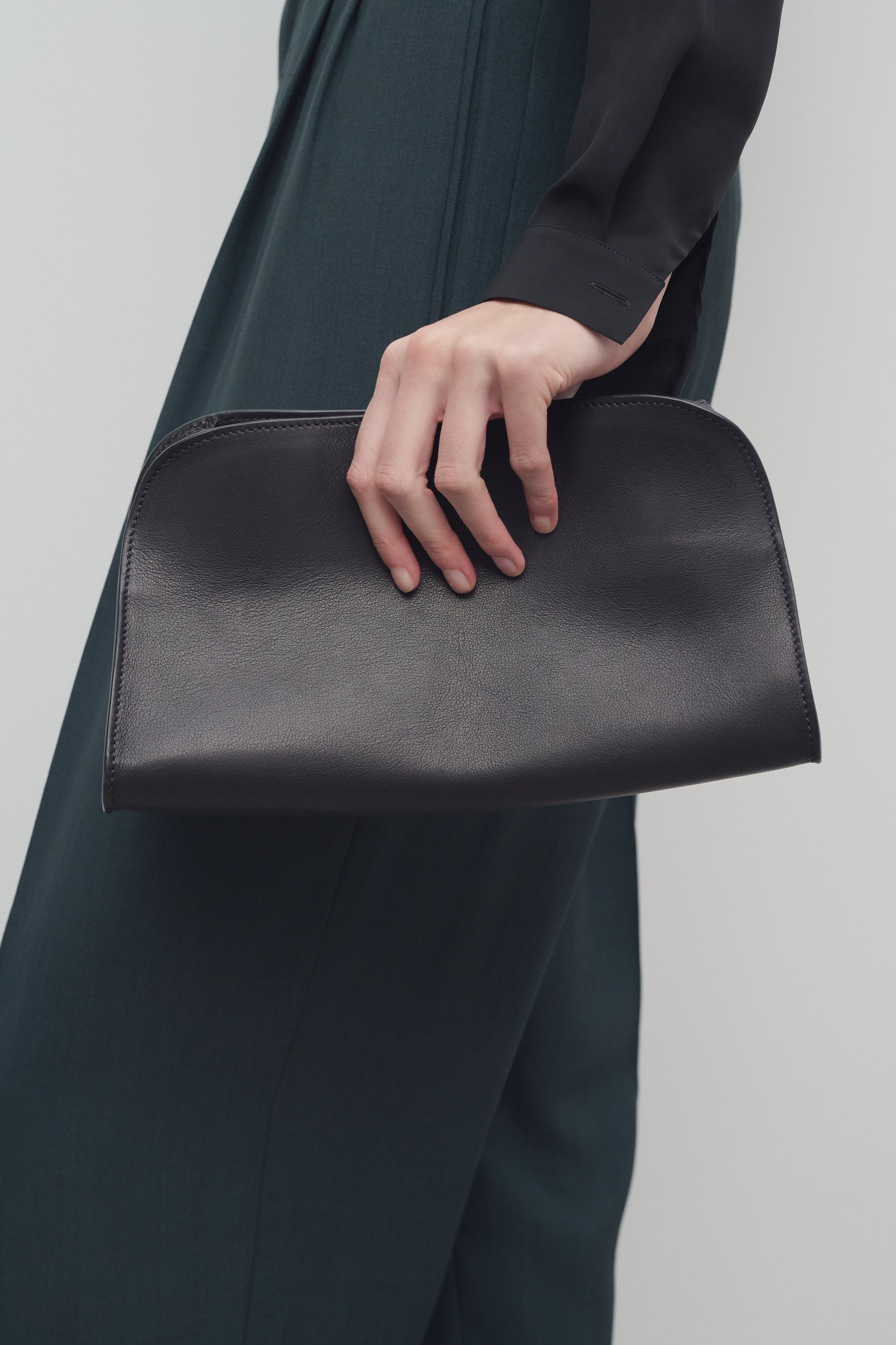 Peggy Clutch in Leather - 5