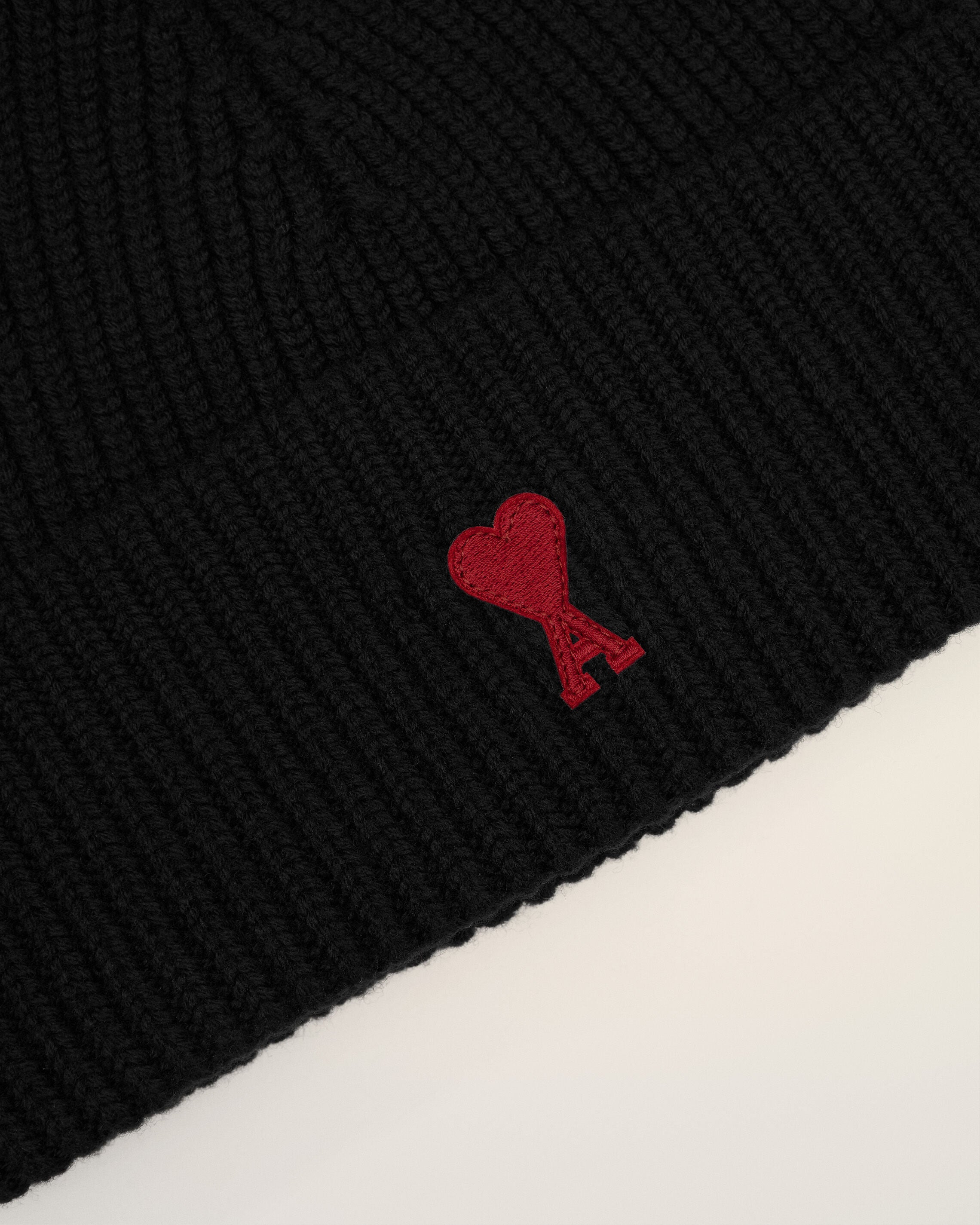 RED AMI DE COEUR BEANIE - 3