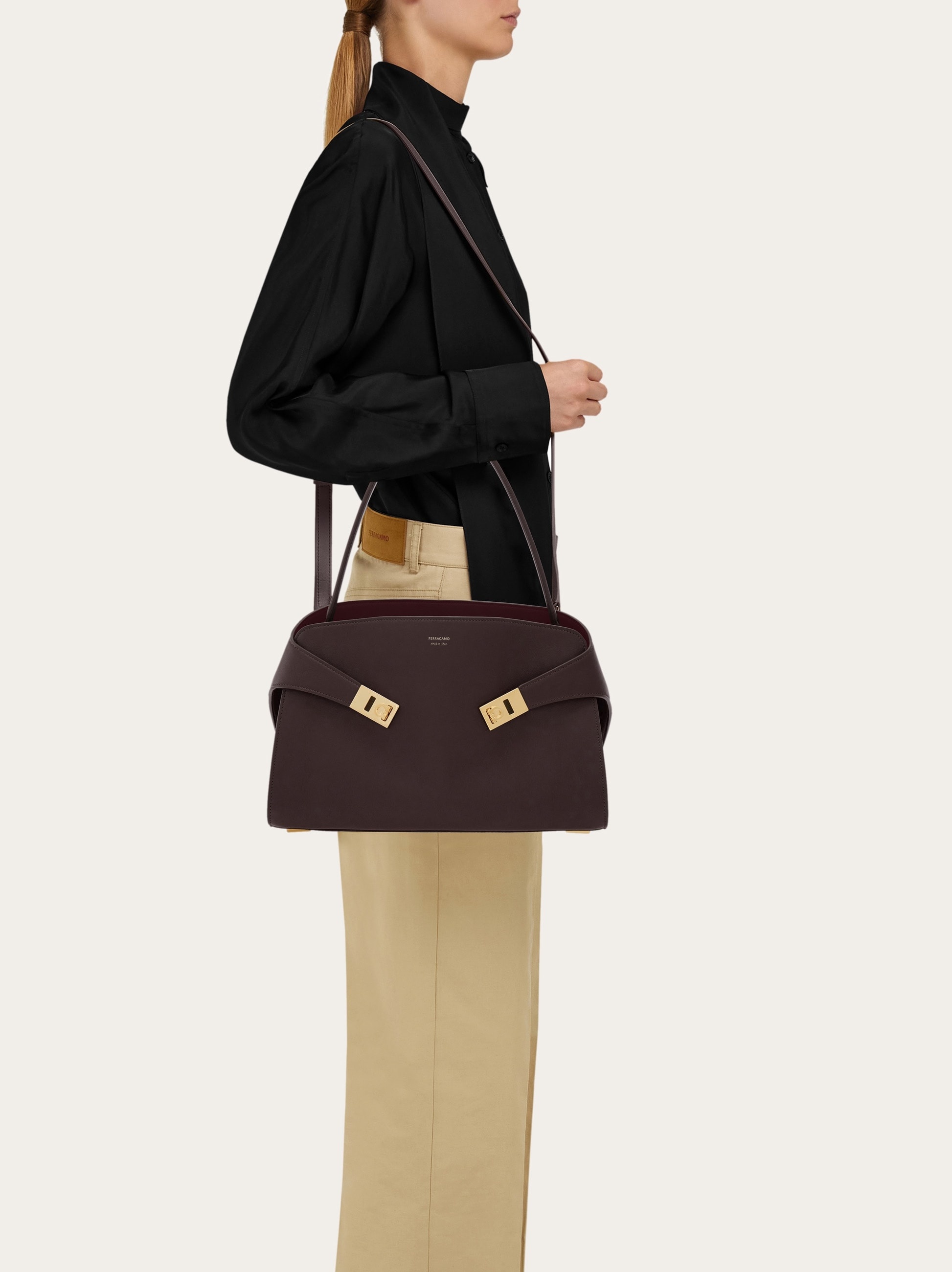 Hug Soft bicolor shoulder bag (S) - 3