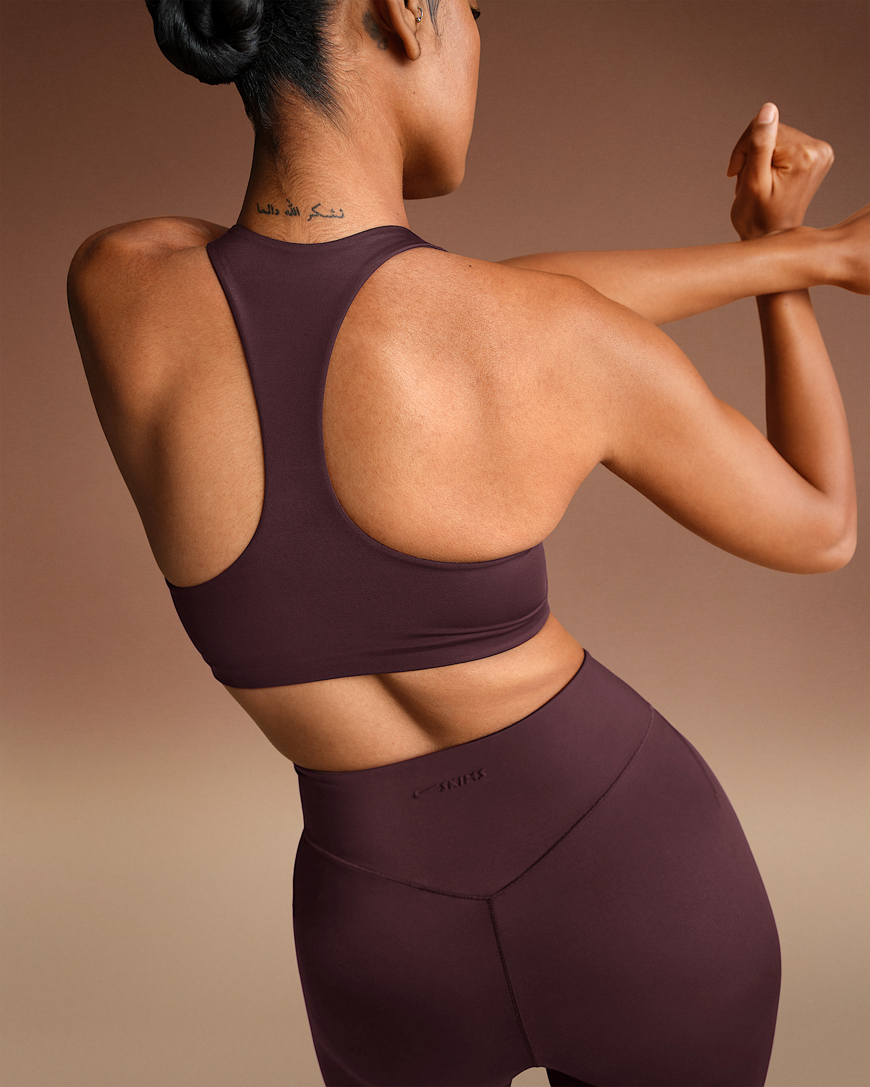 NikeSKIMS Shine Women's Racerback Bra - 2