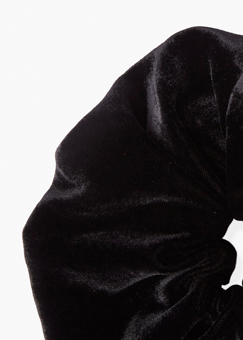 Velvet Scrunchie 4