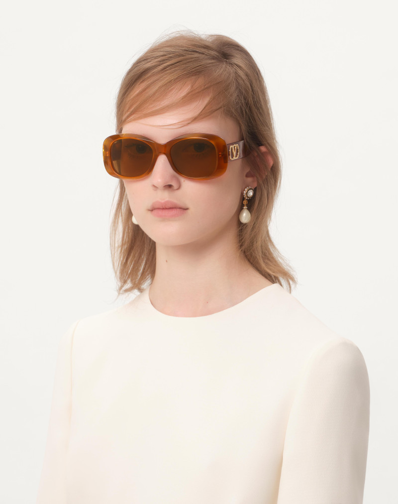 Valentino RECTANGULAR 70'S ACETATE GLASSES outlook
