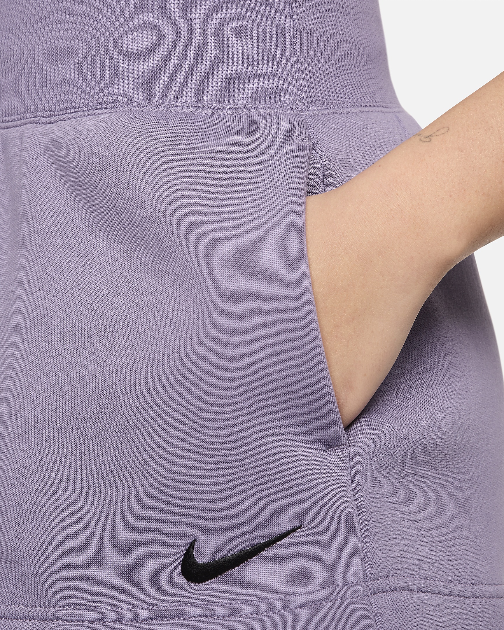 Nike Sportswear Phoenix Fleece Women's High-Waisted Loose Shorts - 5