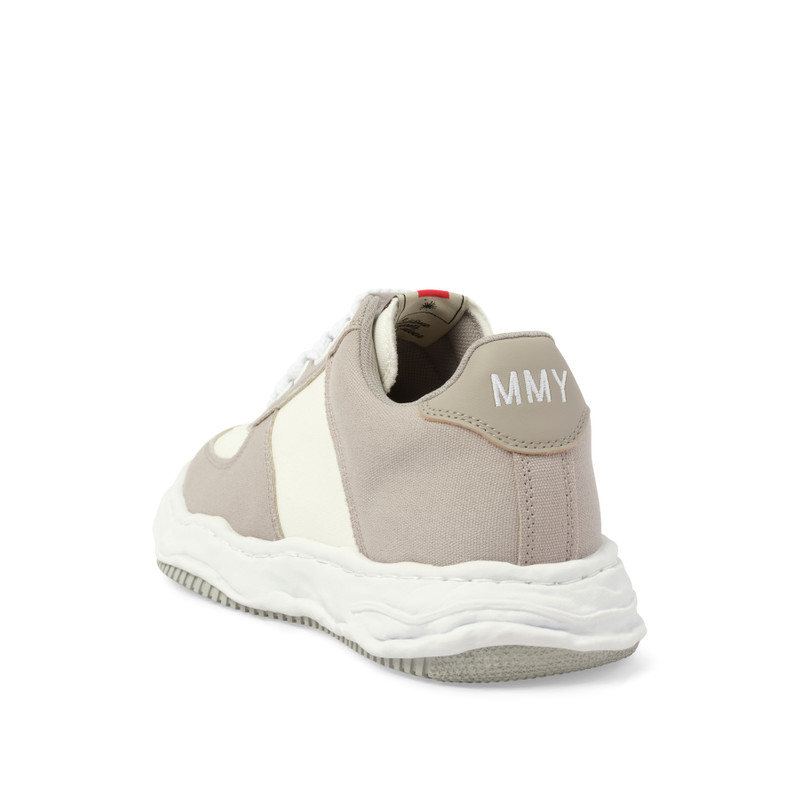 Maison MIHARAYASUHIRO Wayne OG Leather Sneaker in Gray/White outlook