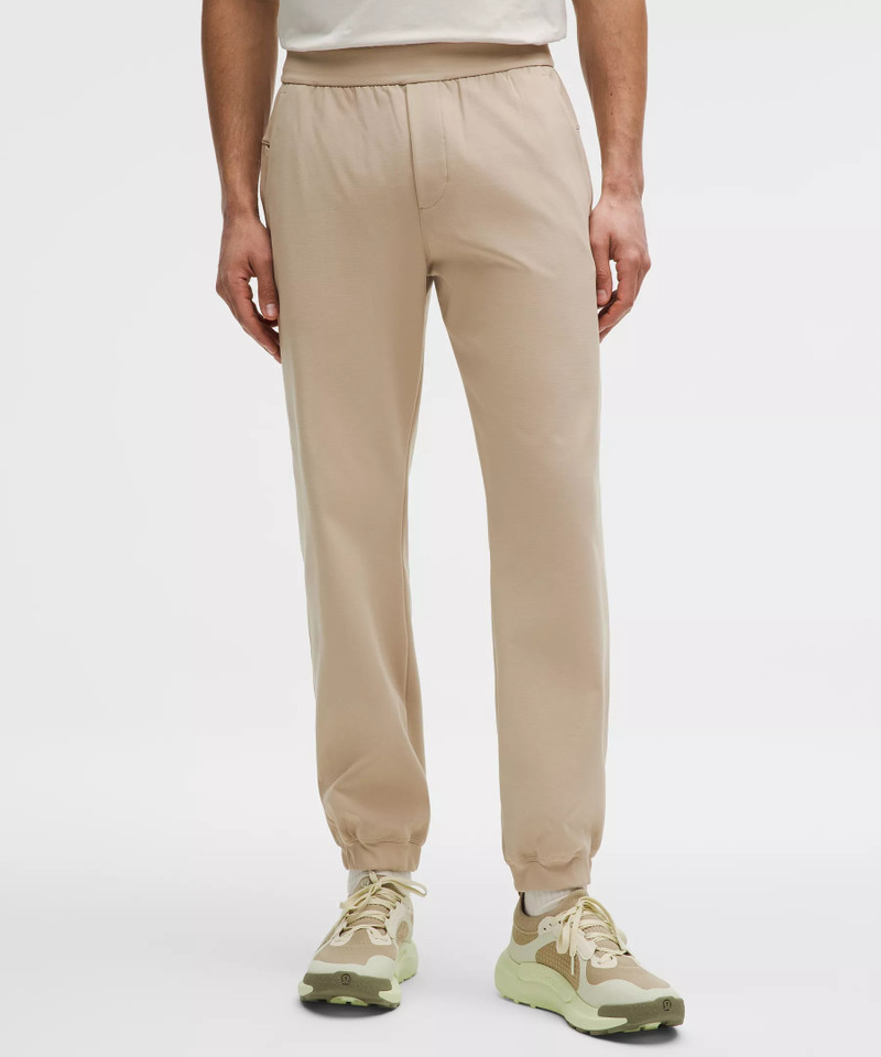 lululemon Sojourn Jogger *Shorter outlook