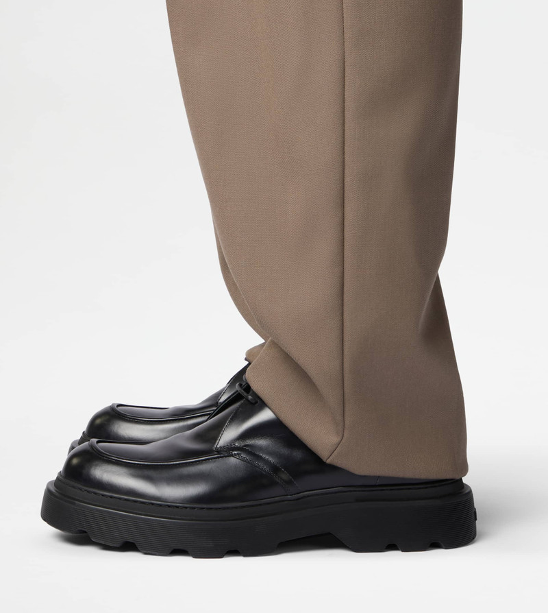 Tod's LACE-UPS IN LEATHER - BLACK outlook