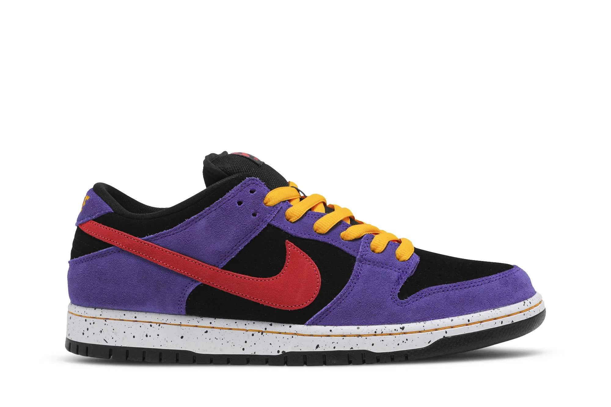 Dunk Low Pro SB 'ACG Terra' - 1
