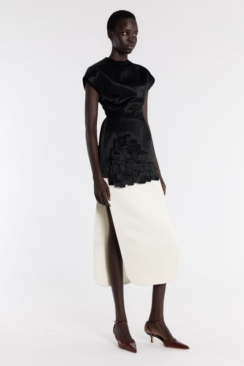 A.W.A.K.E. MODE SATIN TOP WITH RECTANGLE DETAIL BLACK outlook