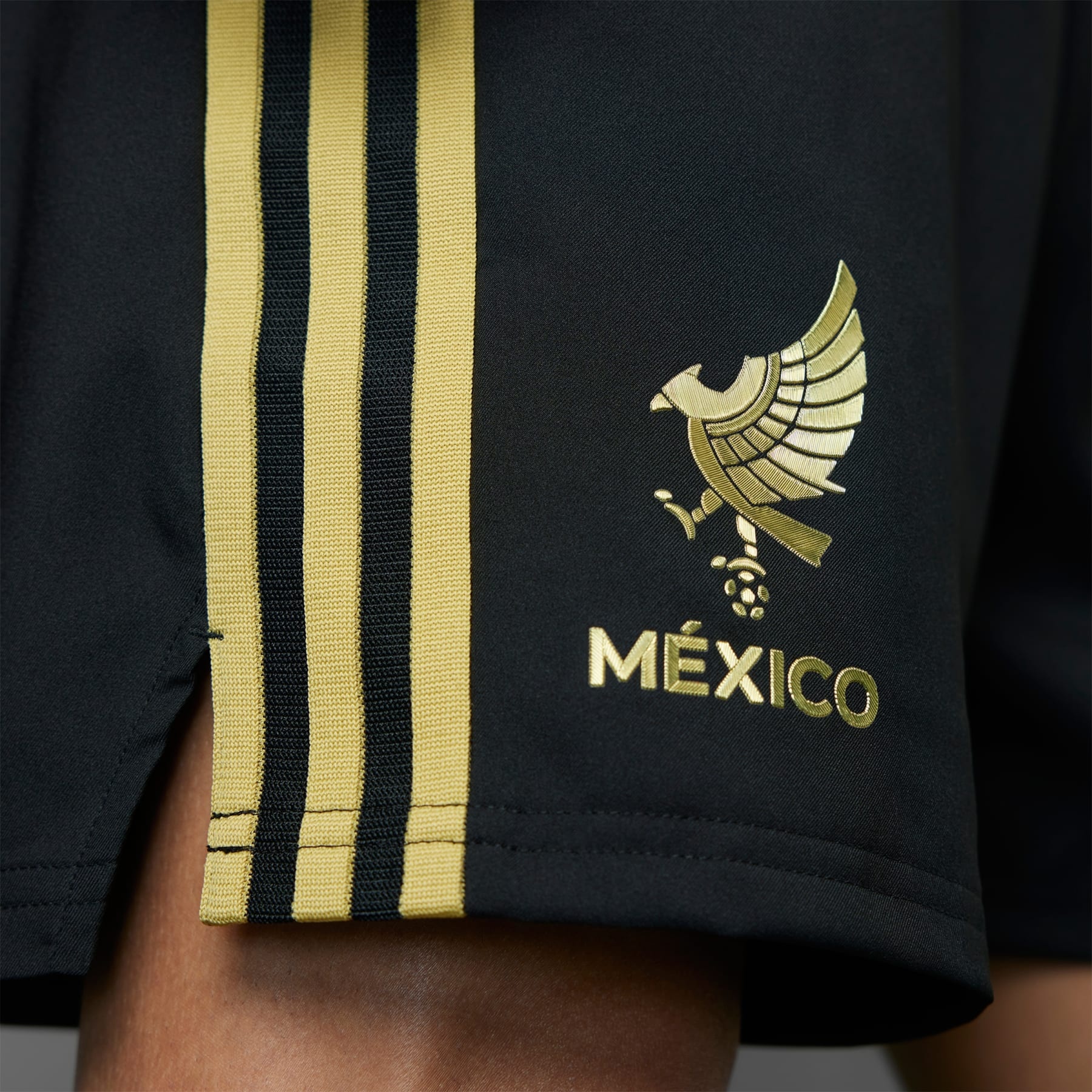 Mexico 25 Gold Shorts - 5