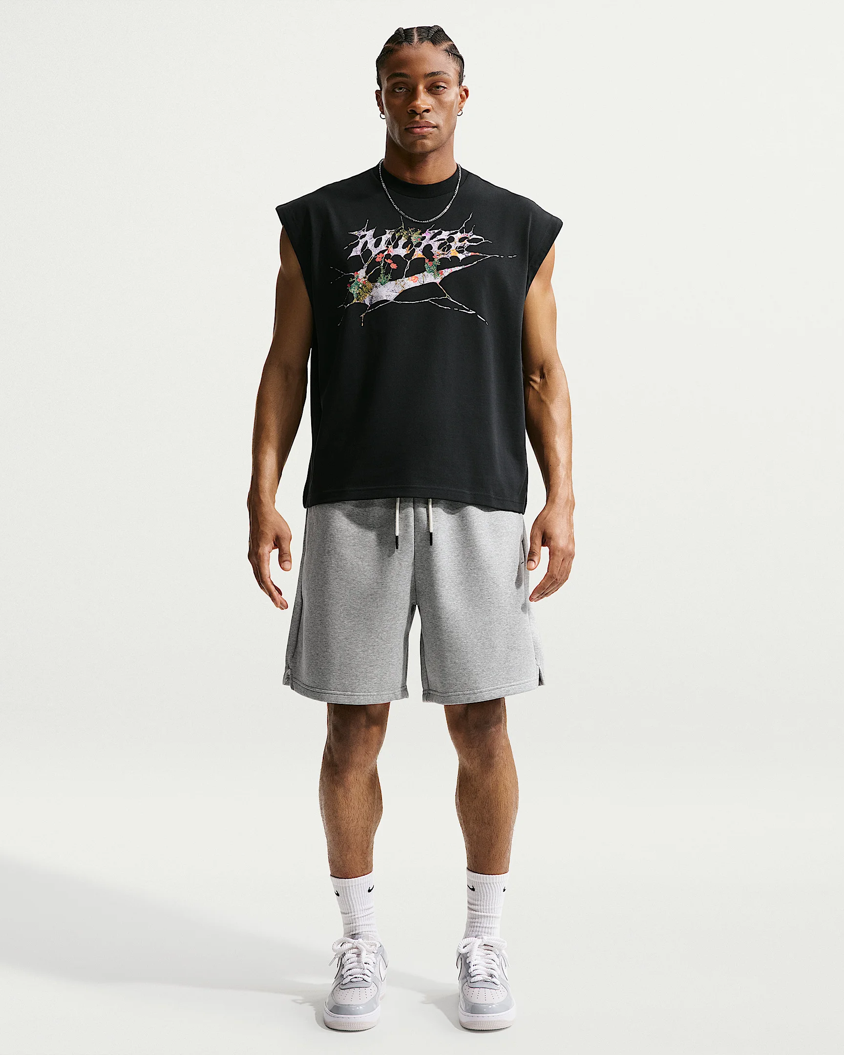 Nike Standard Issue Men's Therma-FIT 8" Brushed Fleece Basketball Shorts - 1