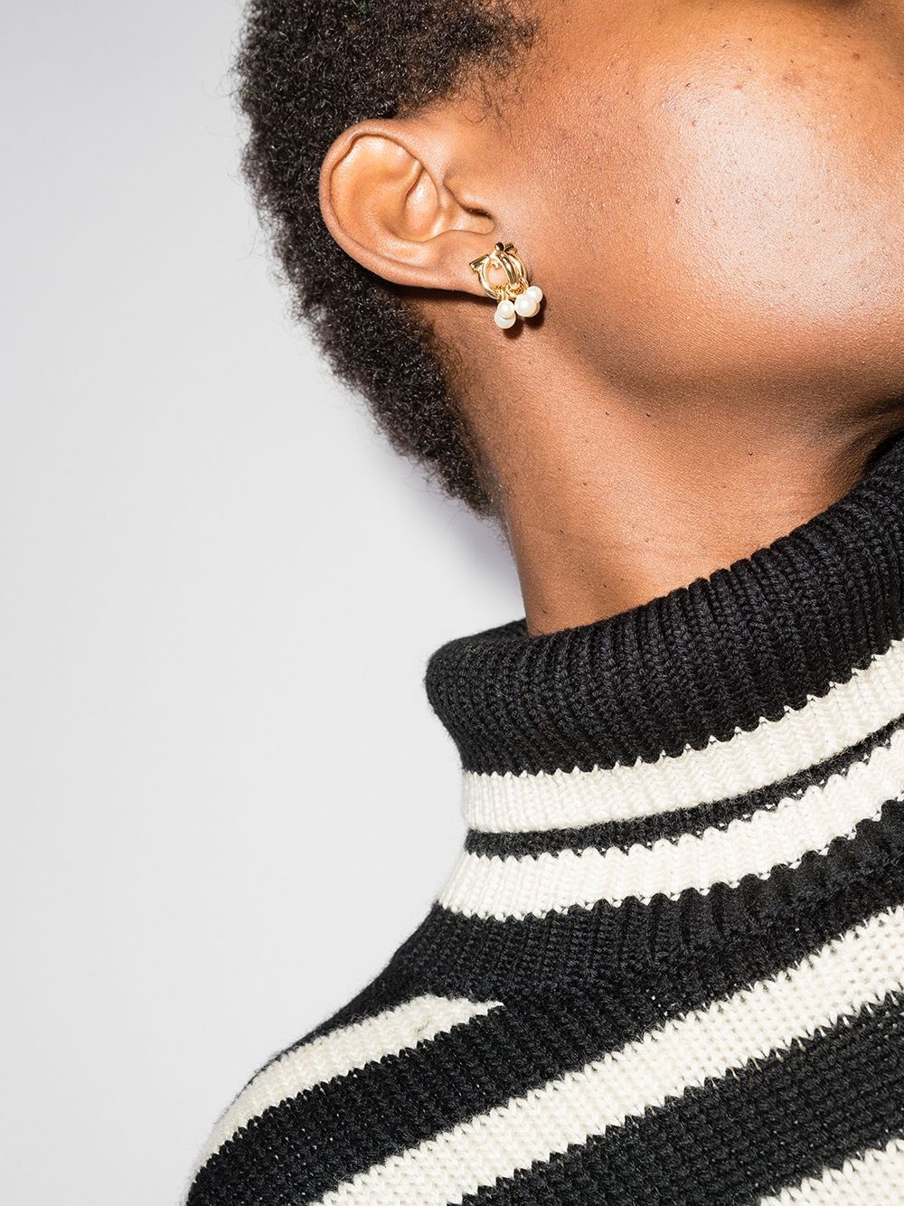 Gancini pearl-embellished stud earrings - 2