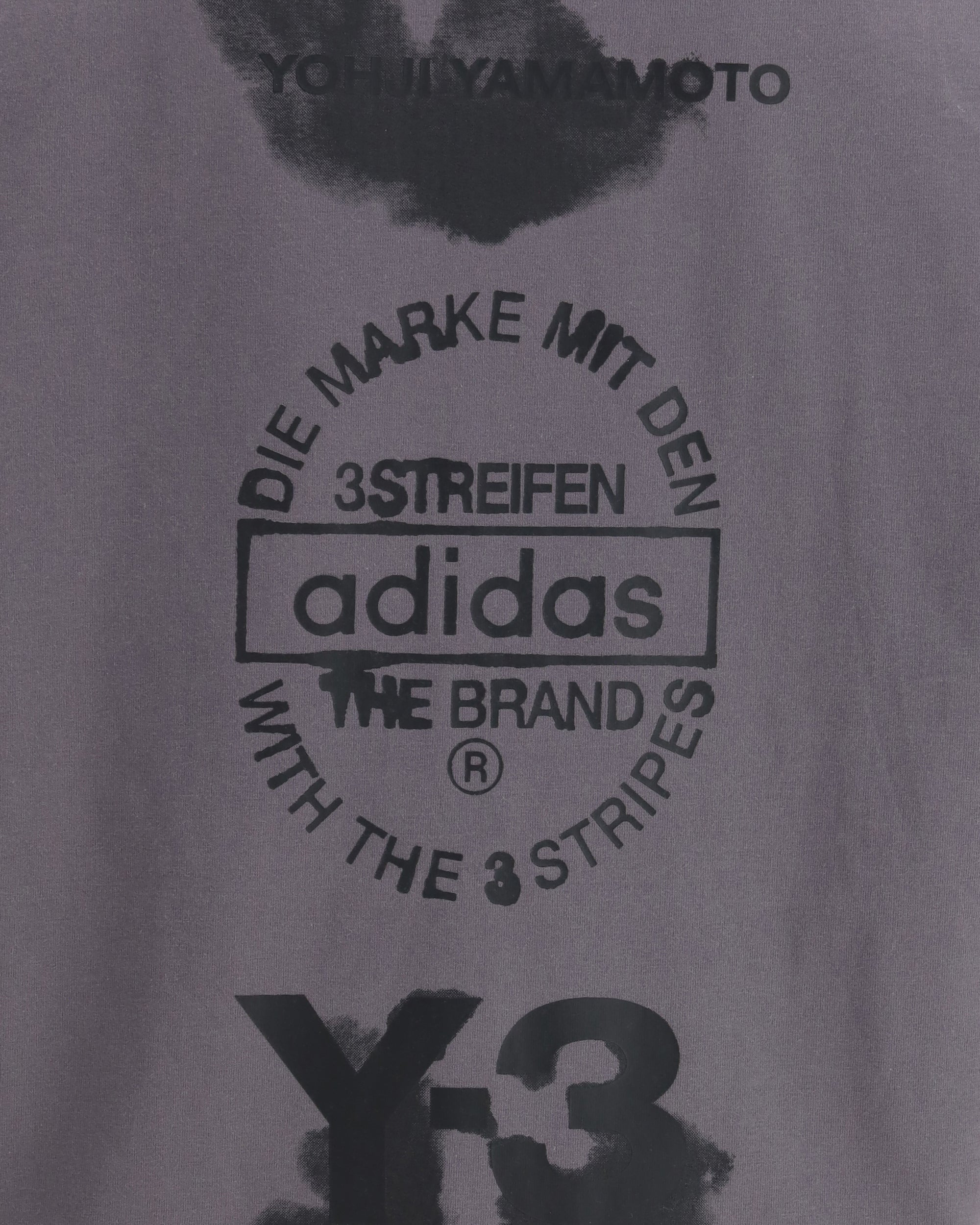 T-Shirt with maxi print - 3