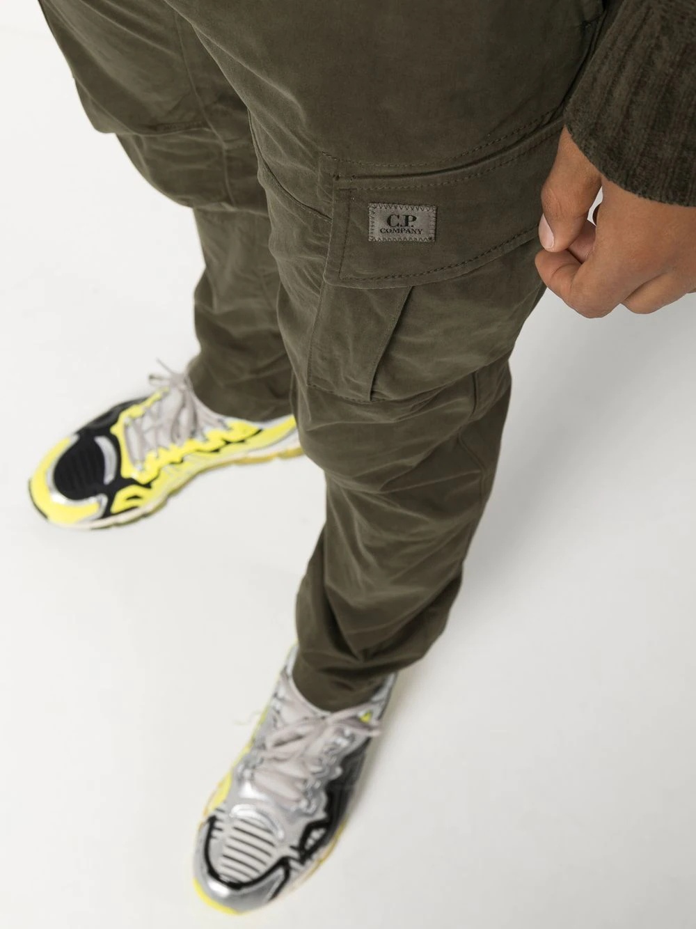 logo-patch tapered cargo trousers - 5