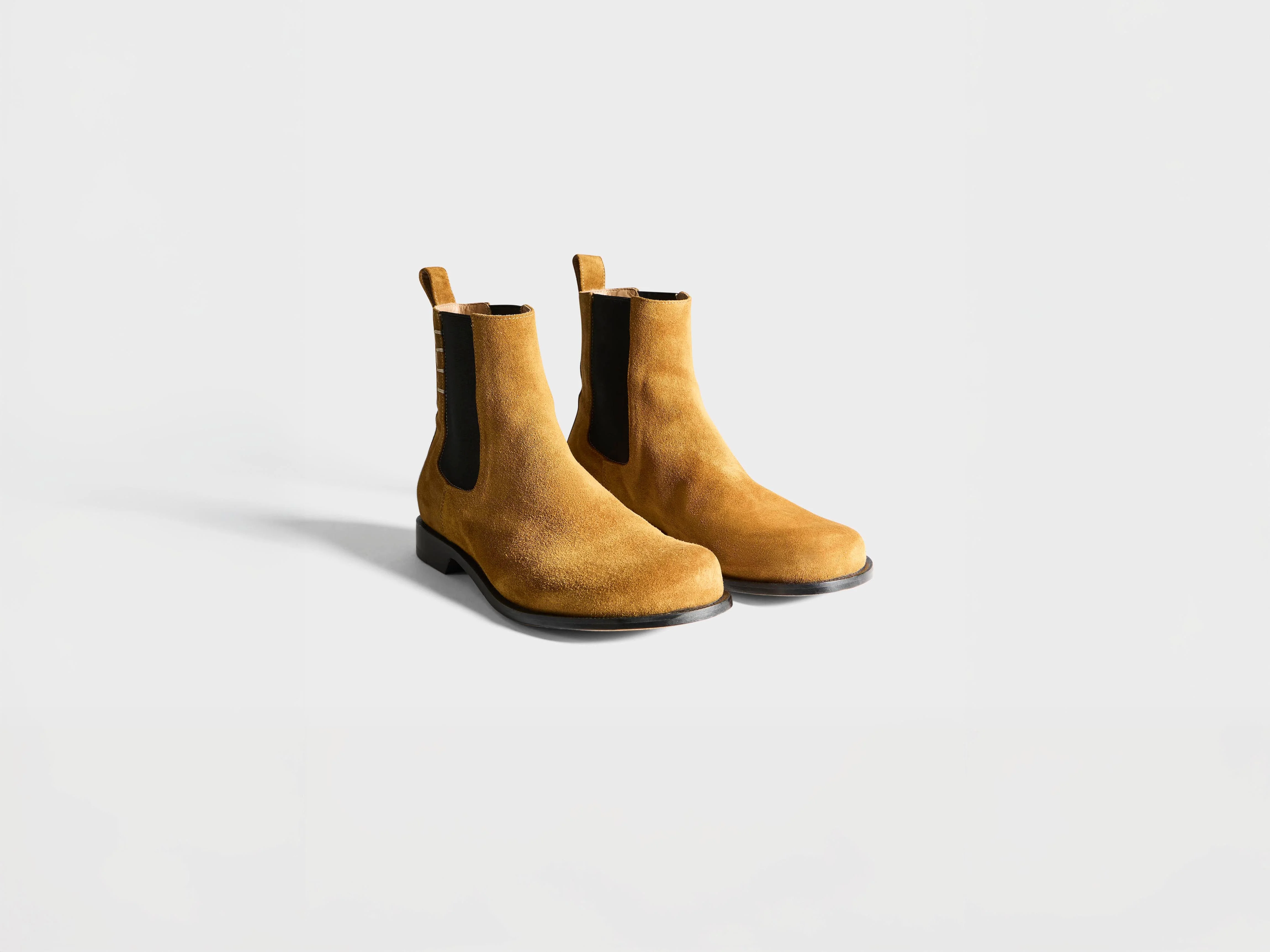 WOMENS CHELSEA LOAFER BOOTS IN CARAMEL - 1