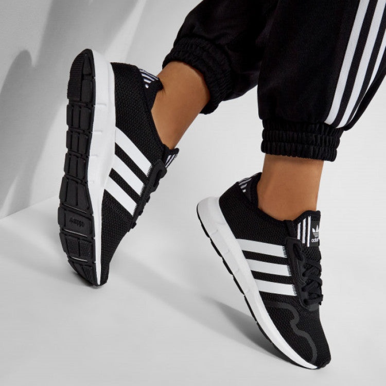(WMNS) adidas Swift Run X 'Black White' FY2134 - 7