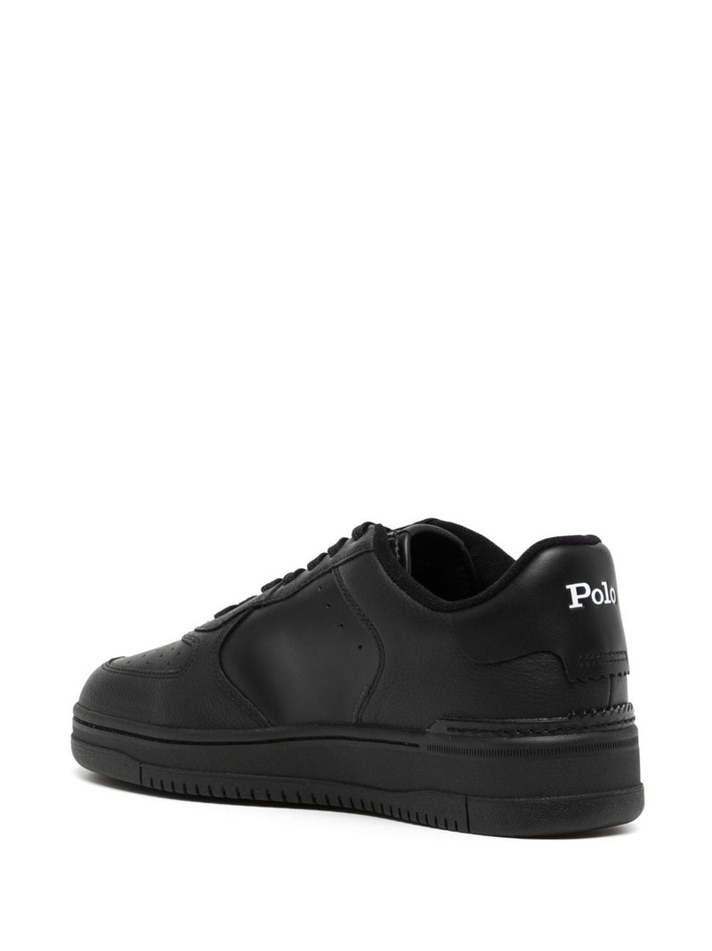 Court low-top sneakers 3