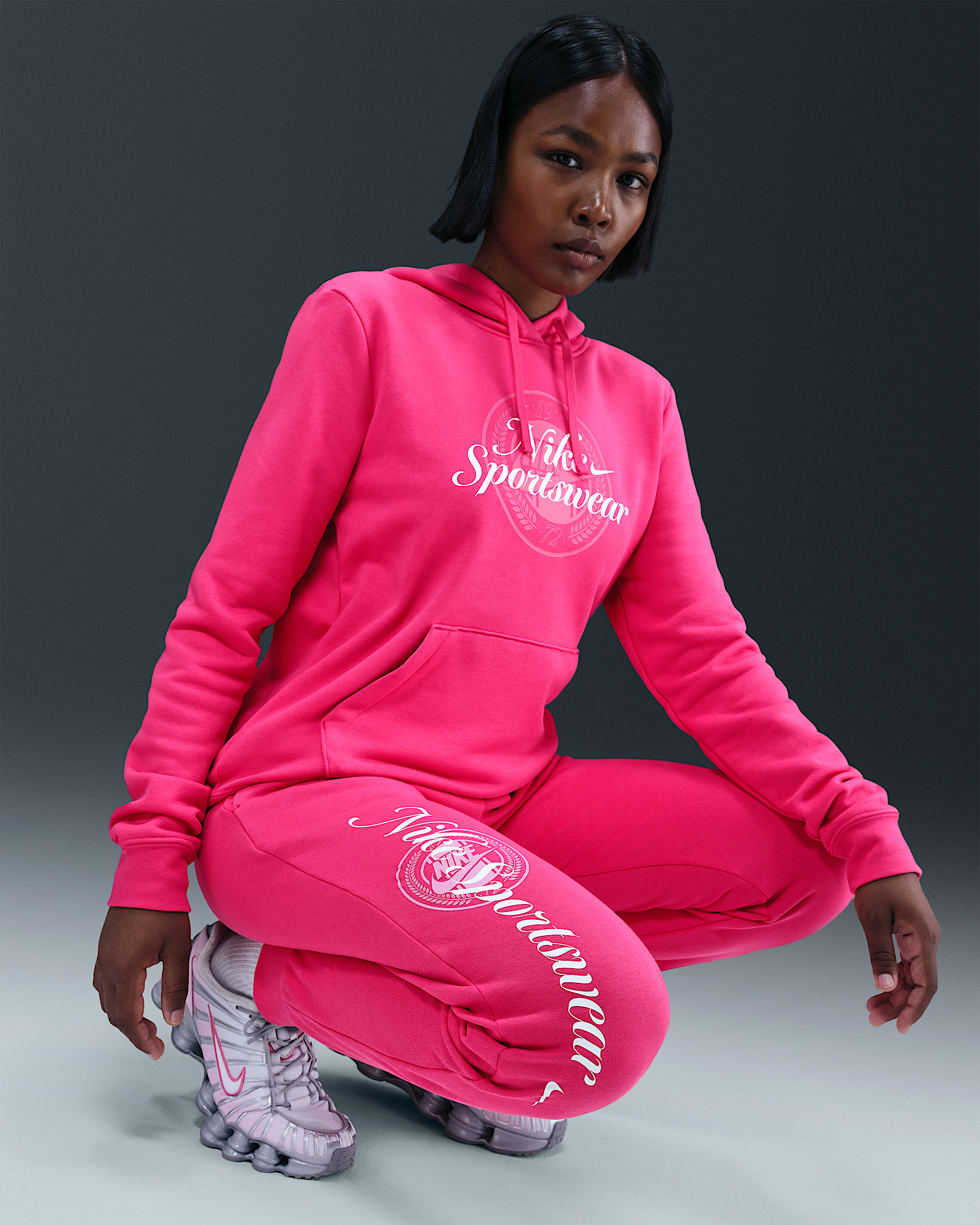 Nike Sportswear Club Fleece Women's Mid-Rise Graphic Pants - 5