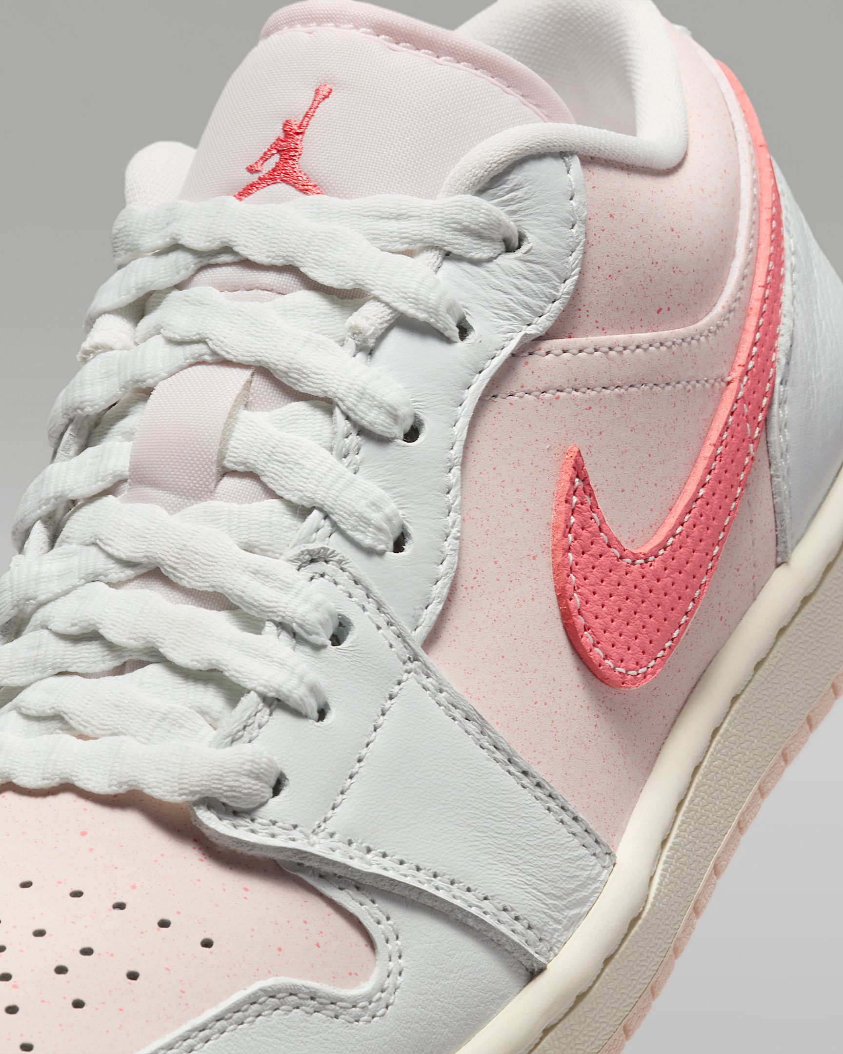 Air Jordan 1 Low SE Women's Shoes - 7
