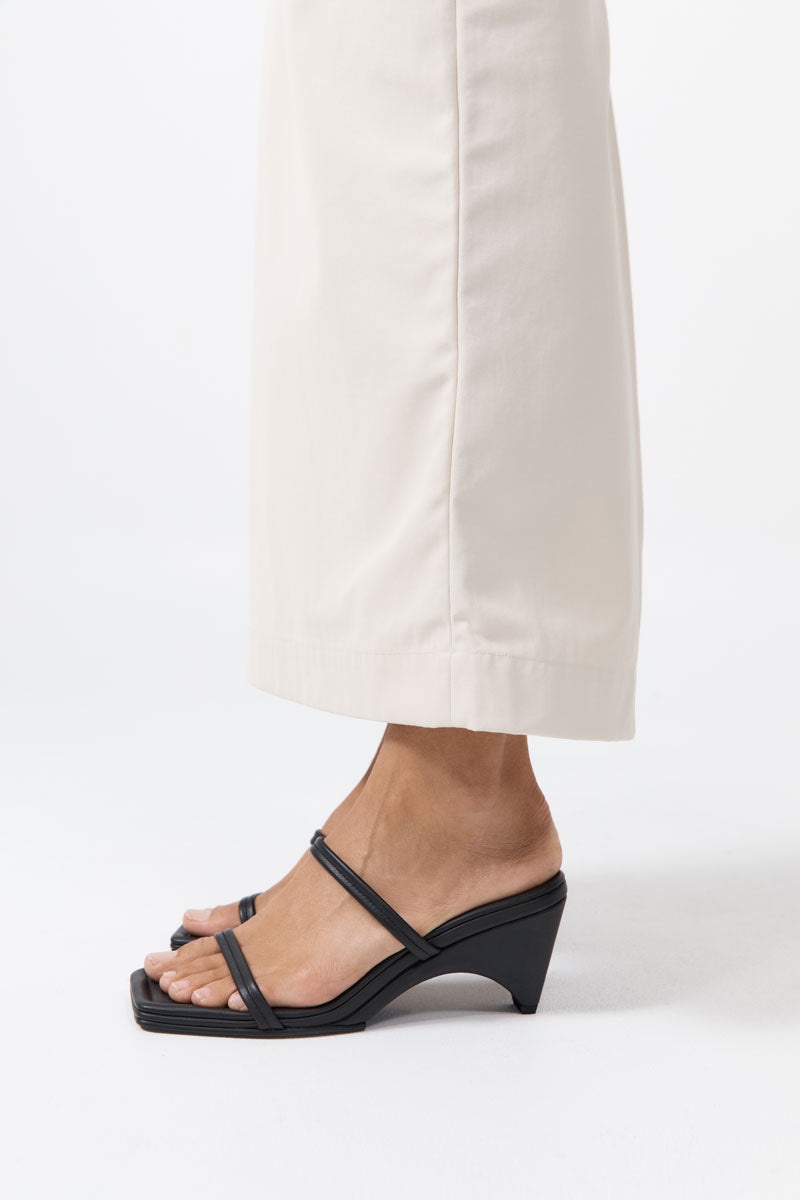 Double Strap Arc Wedge - Black - 3