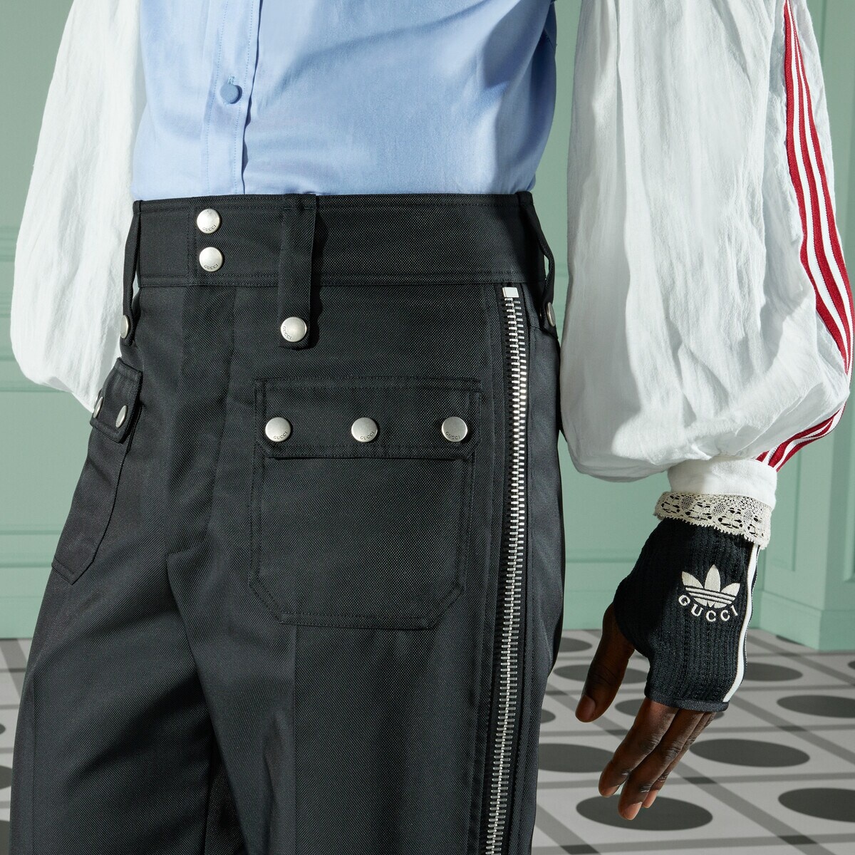 Nylon canvas pants with zip detail - 4