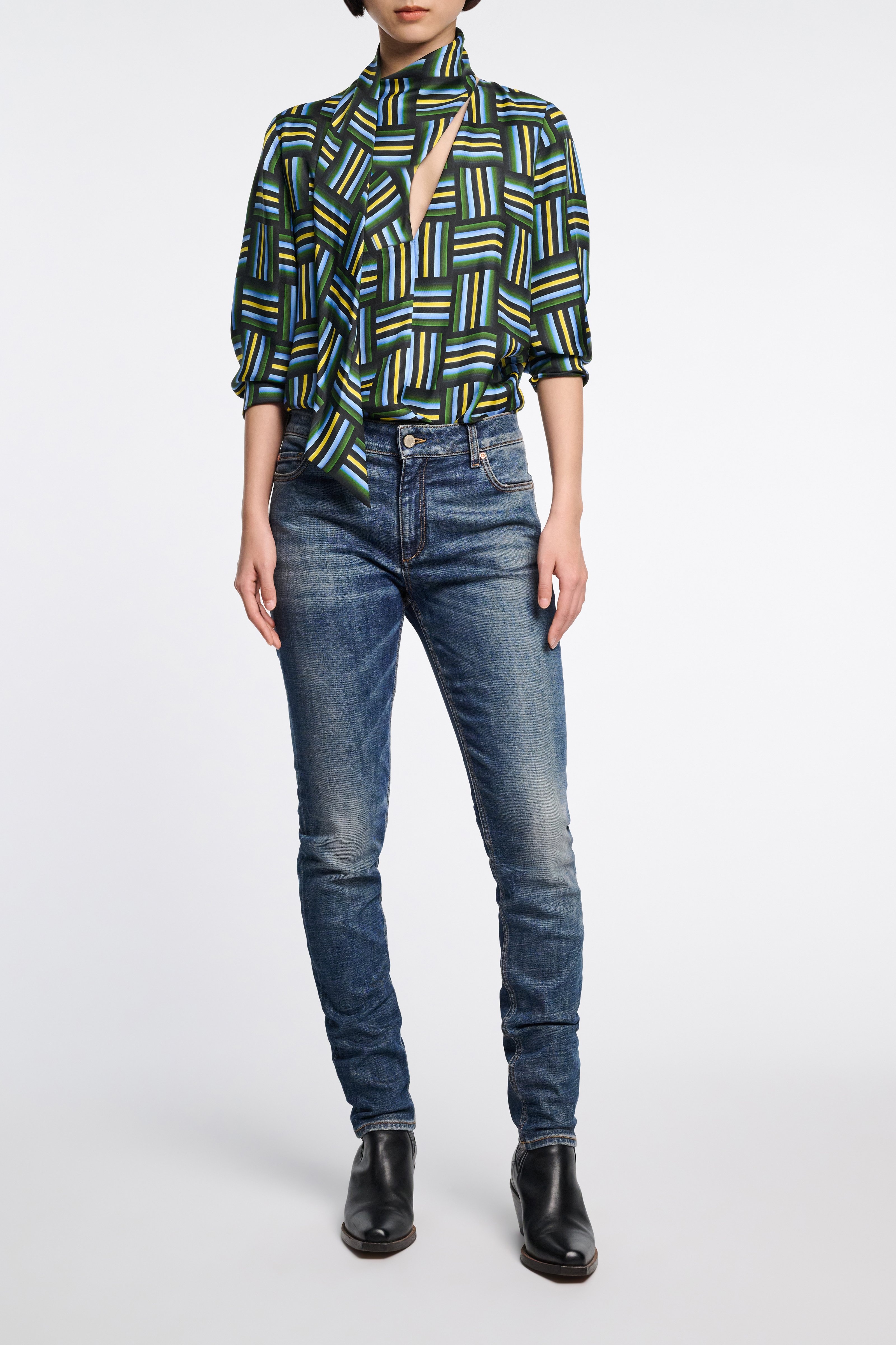 GRAPHIC DRAPES I blouse - 3