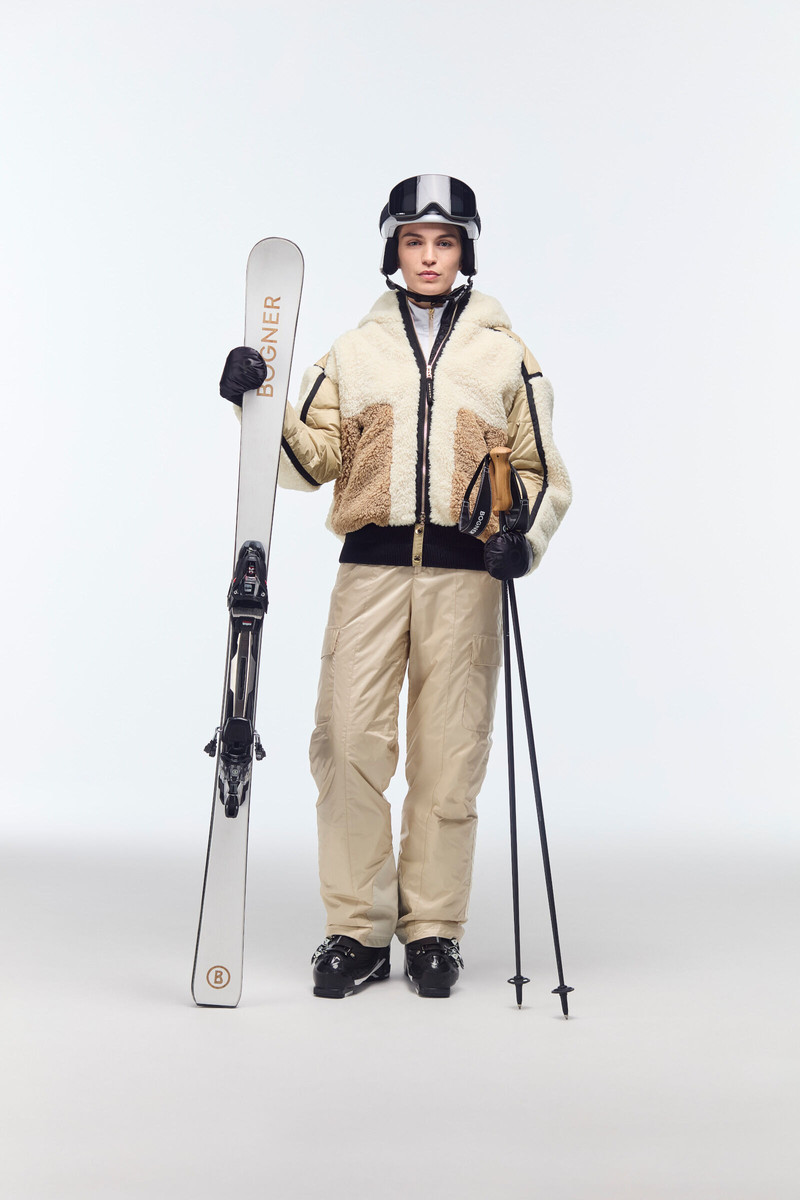 Kora ski jacket in Off-white/beige 10