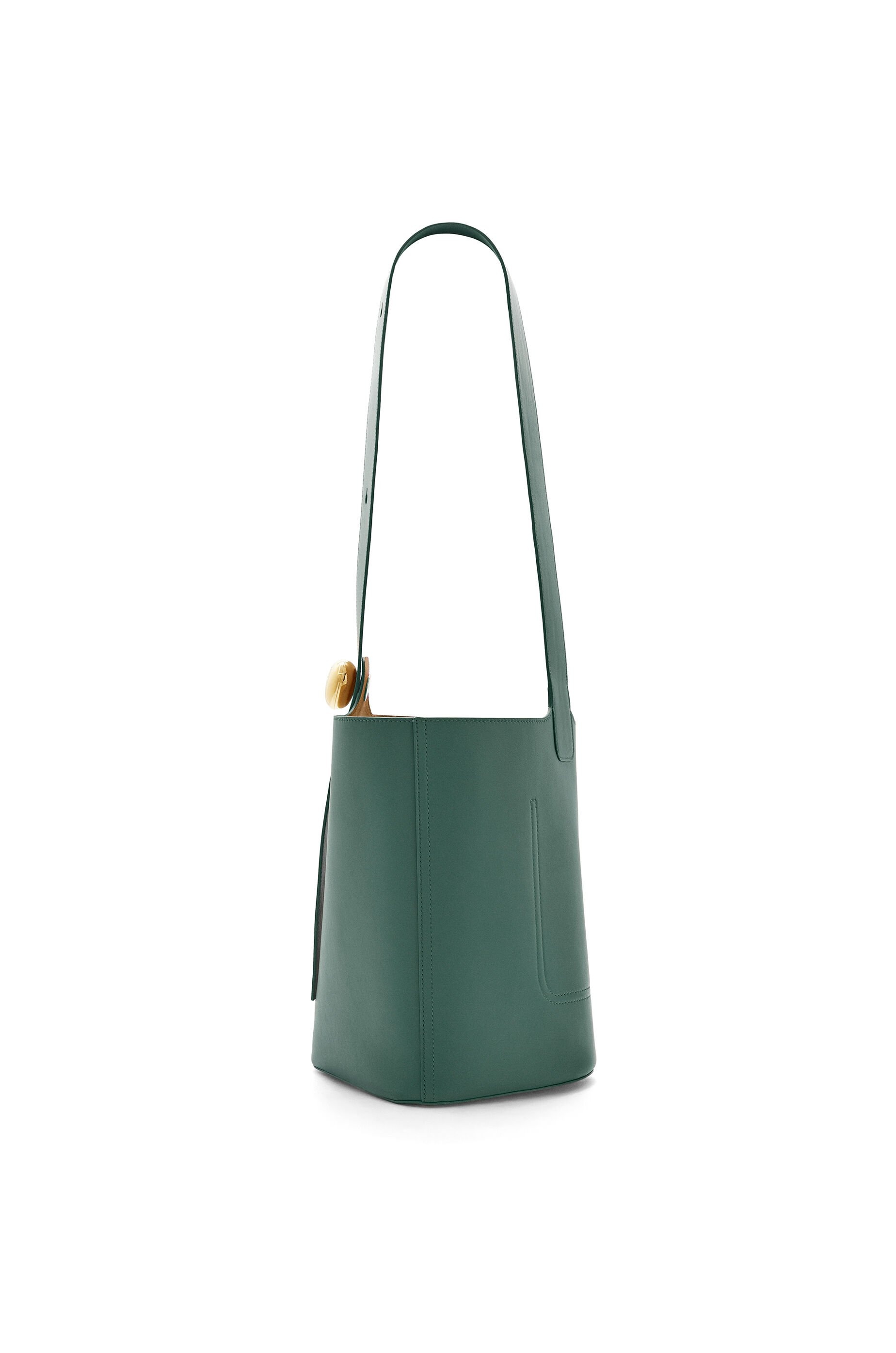 Medium Pebble bucket in smooth calfskin - 5