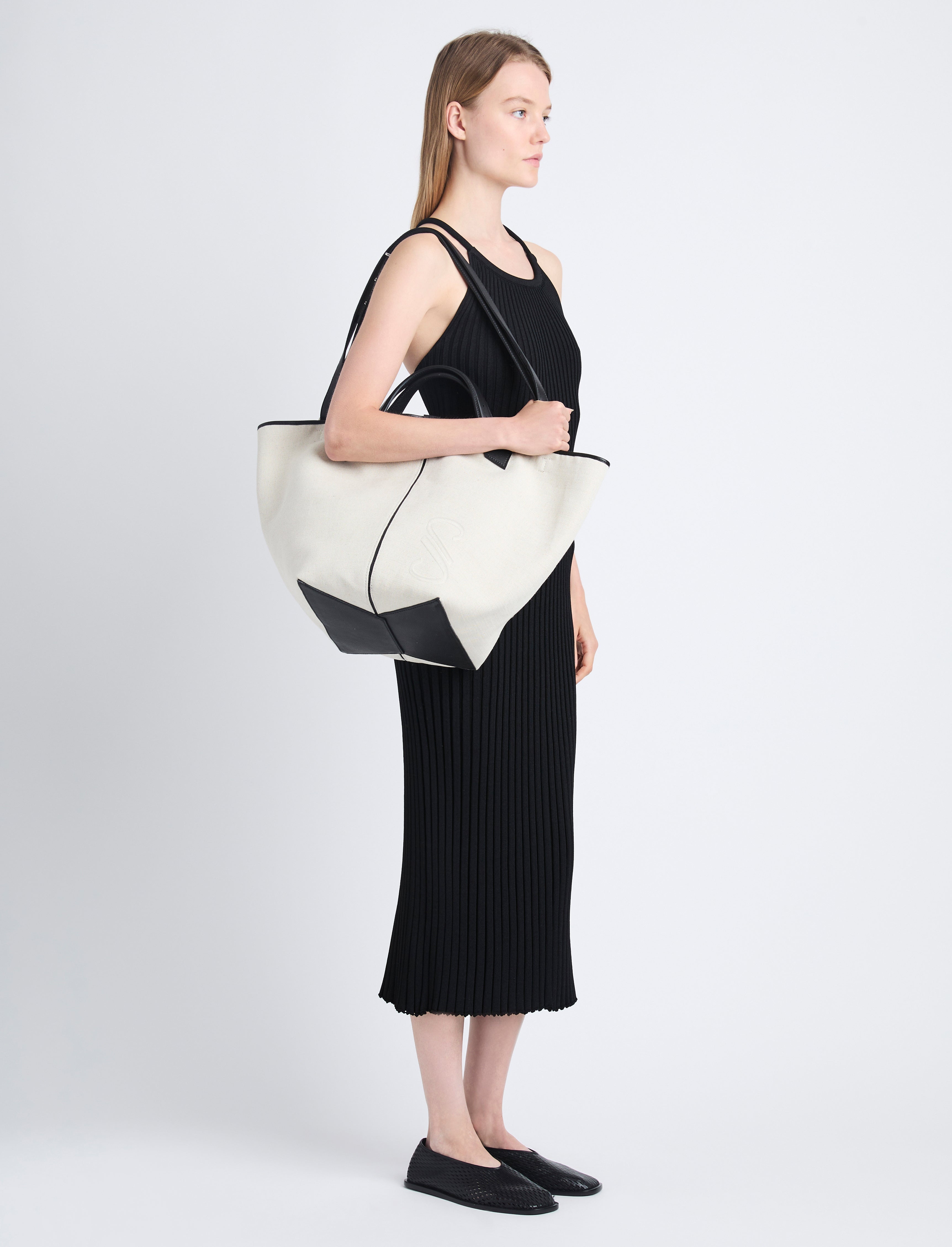 XL Chelsea Tote in Canvas - 2
