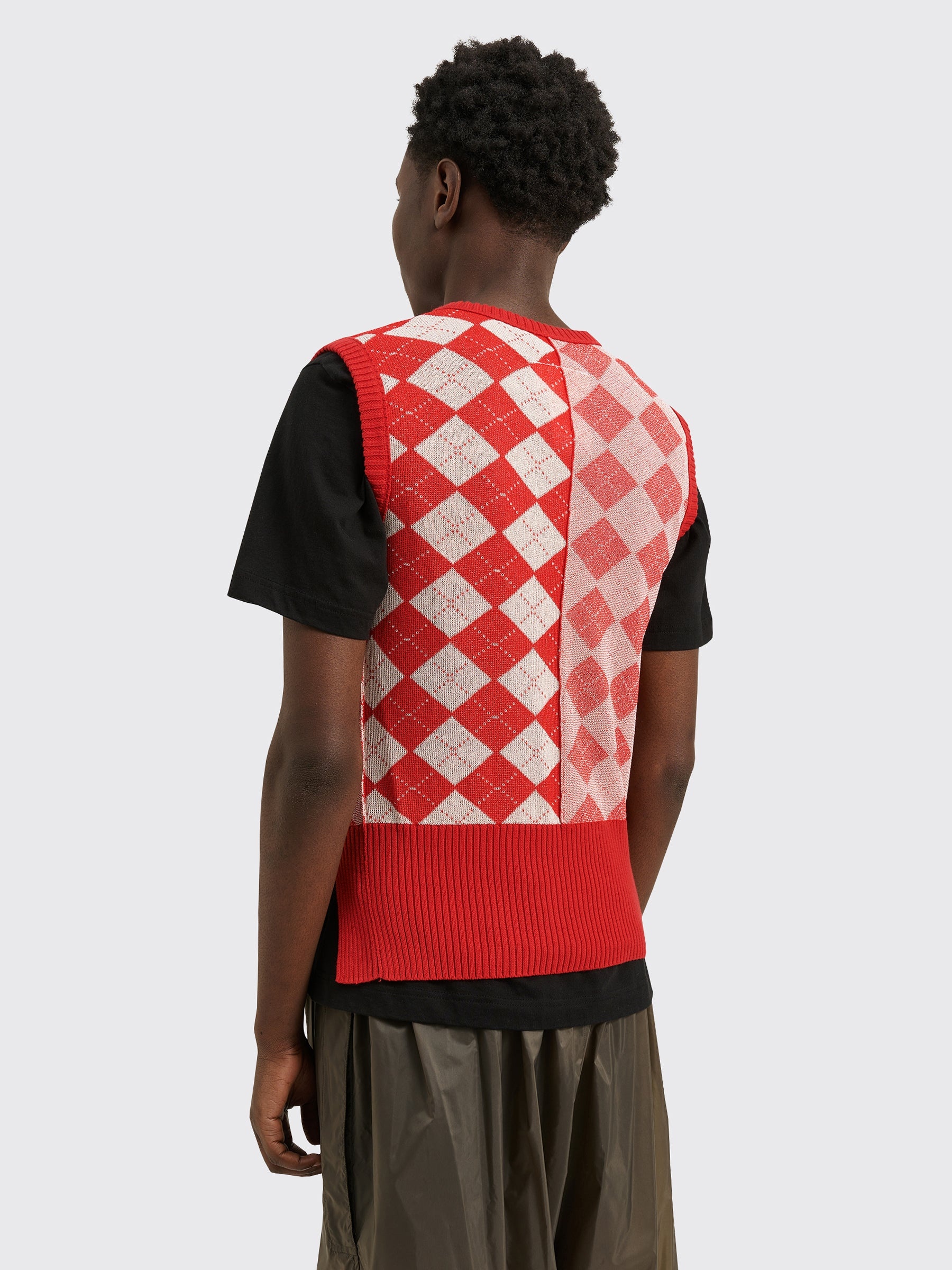 MM6 MAISON MARGIELA SLEEVELESS V-NECK ARGYLE JUMPER RED / WHITE - 3