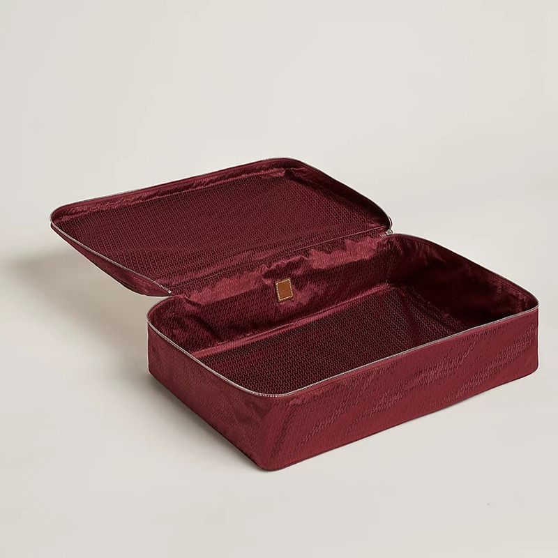 Hermès Hermes Travelsilk MM travel cube outlook