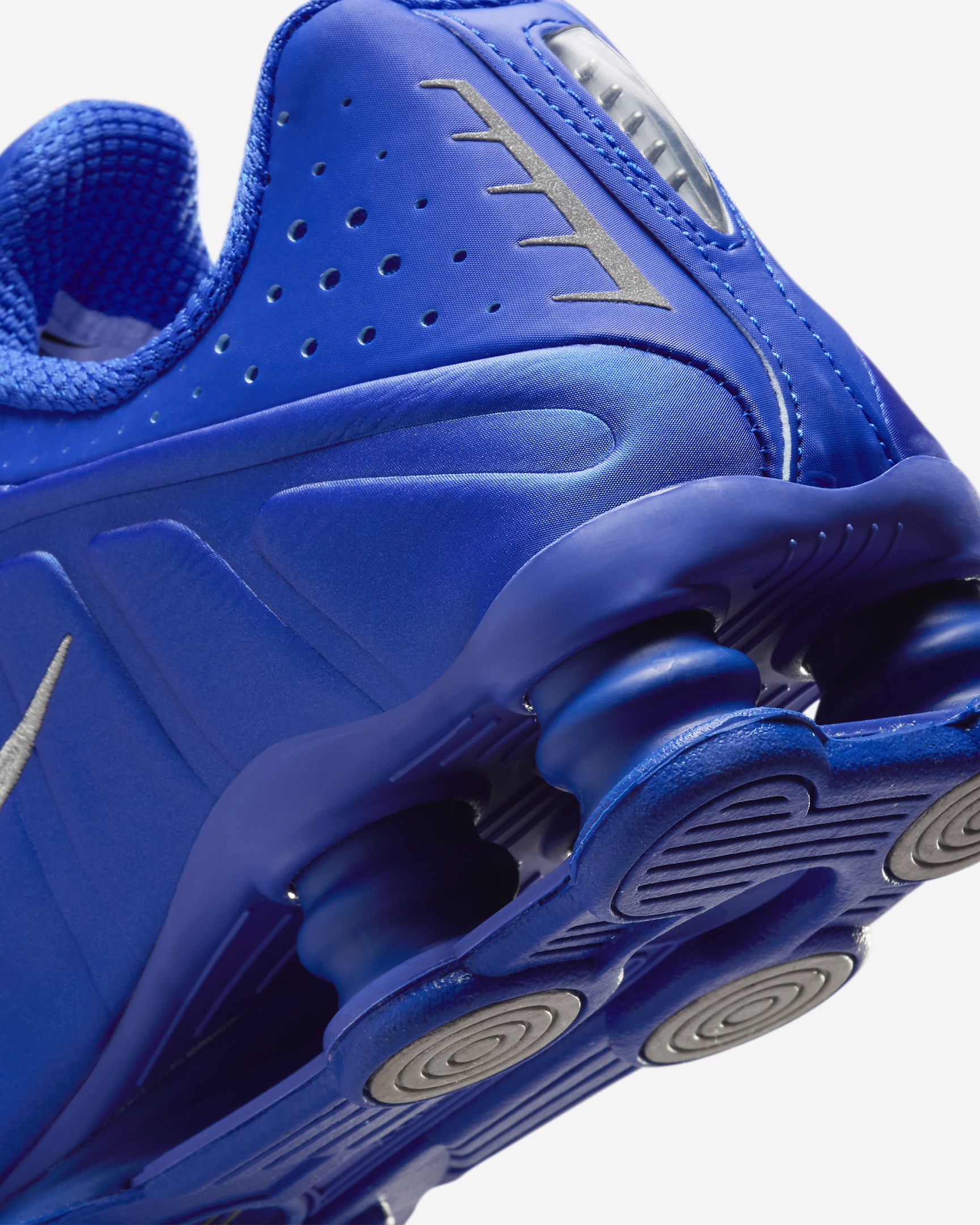Nike Shox R4 Women's Shoes - 8