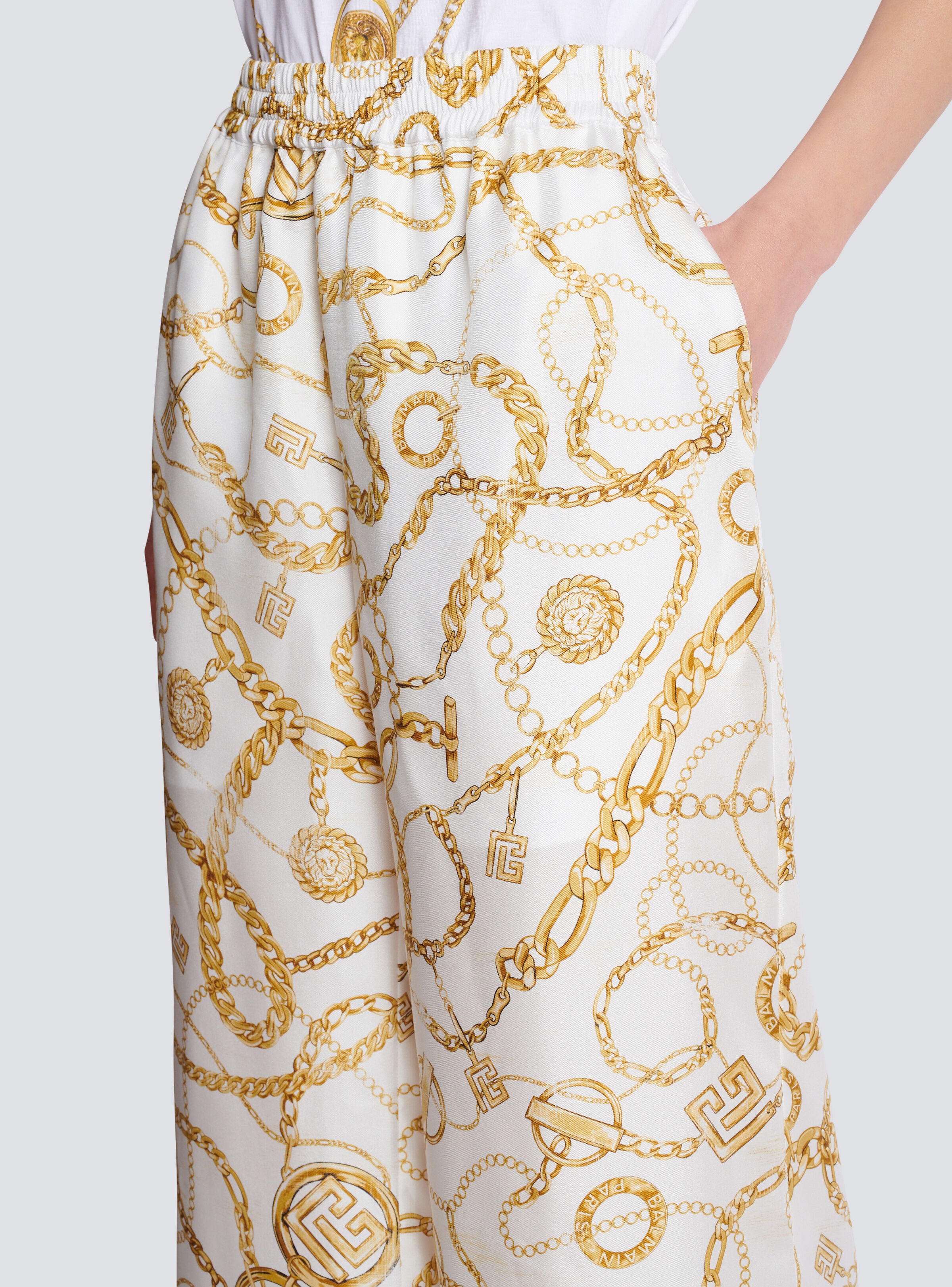 Flowing printed silk trousers with Balmain Chains pattern - 6