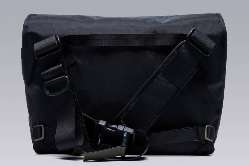 ACRONYM 3A-13TS Tec Sys Messenger Einsatztasche Black ] | REVERSIBLE