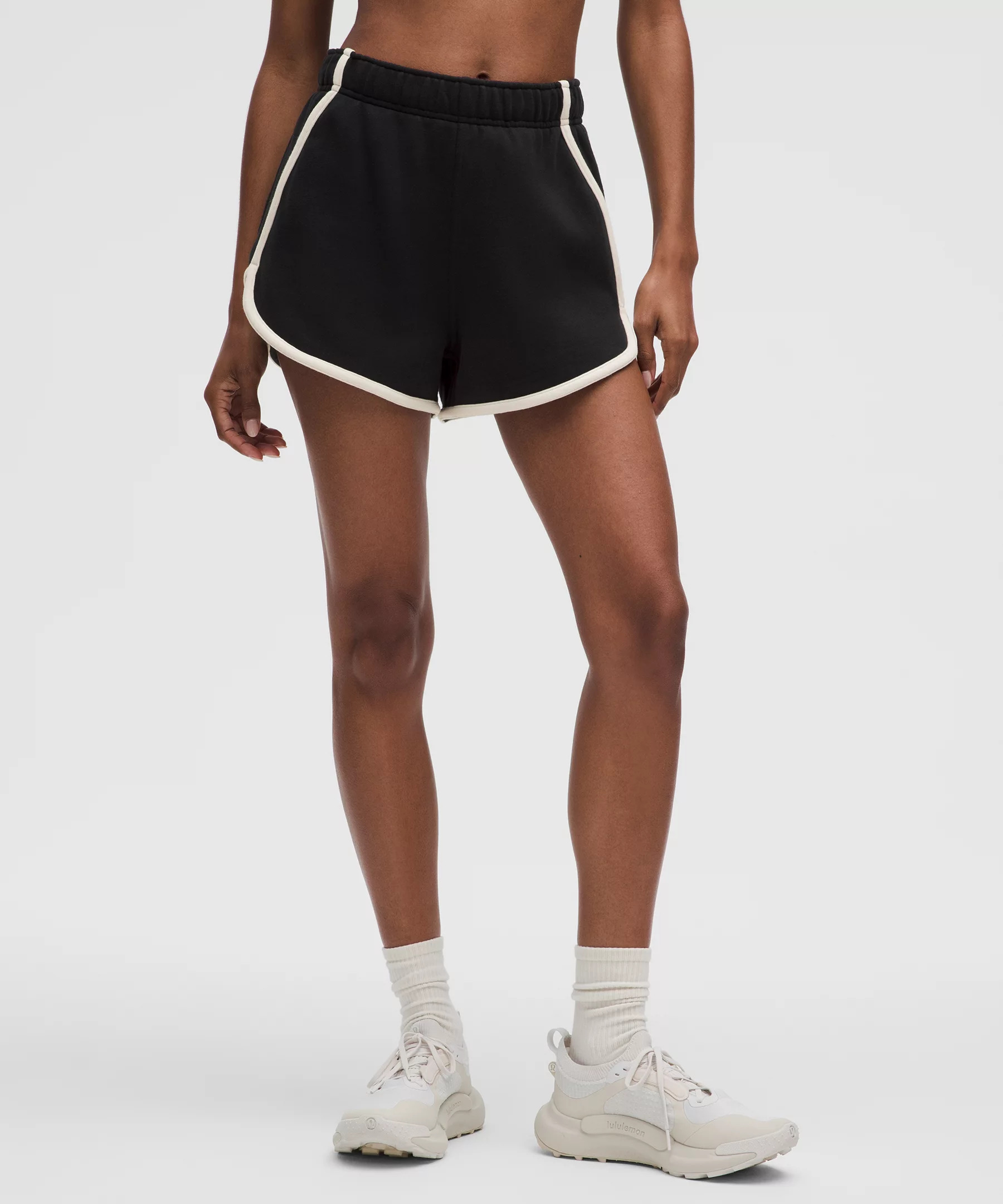 Scuba Mid-Rise Oversized Short 3" *Trim - 2