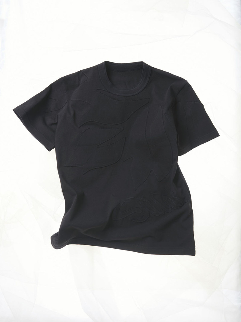 sacai Floral Embroidered Patch T-Shirt outlook
