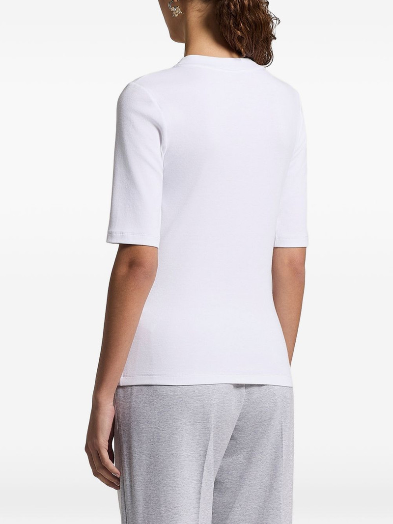 V-neck T-shirt 3